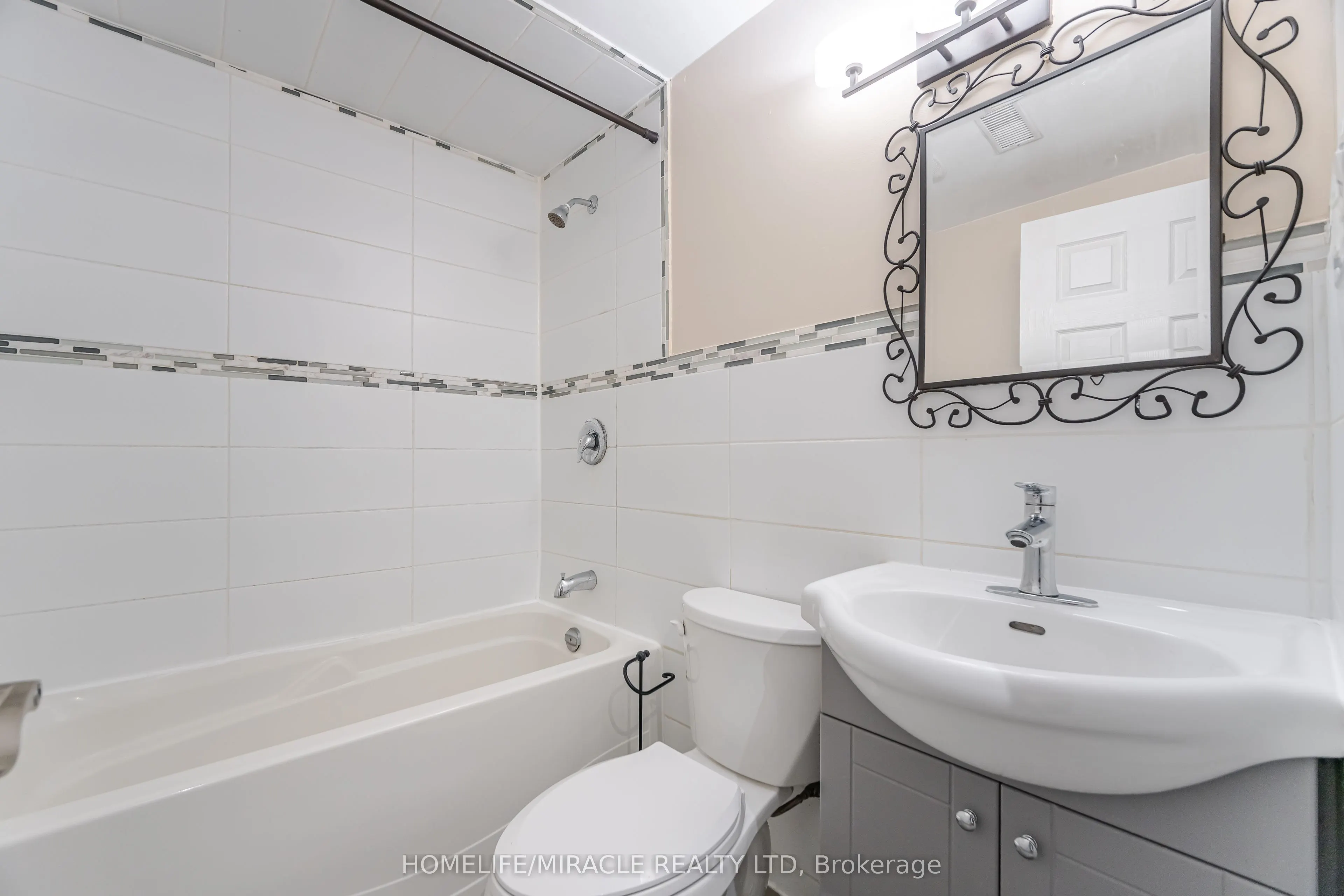 41 Bradstock Road