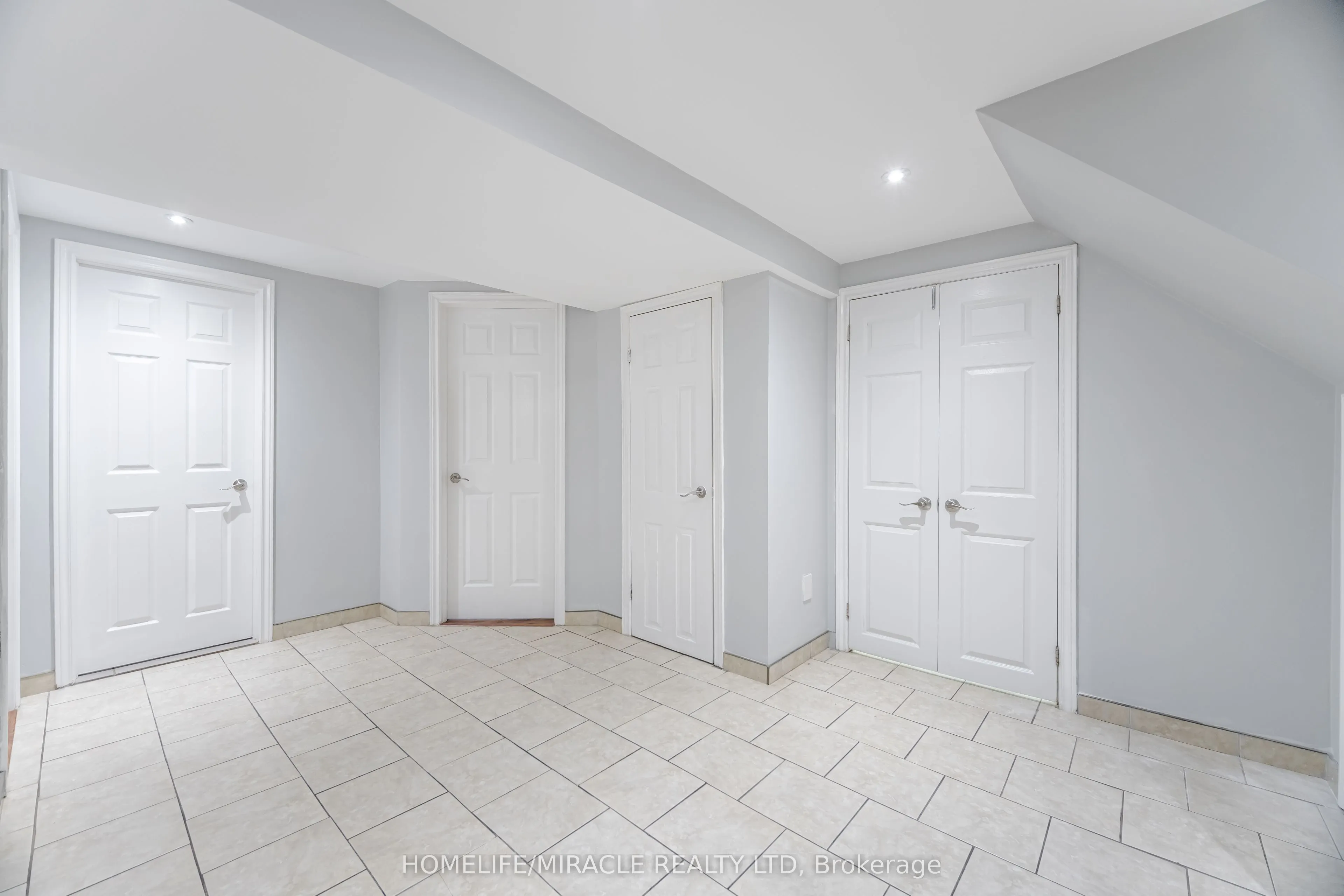 41 Bradstock Road