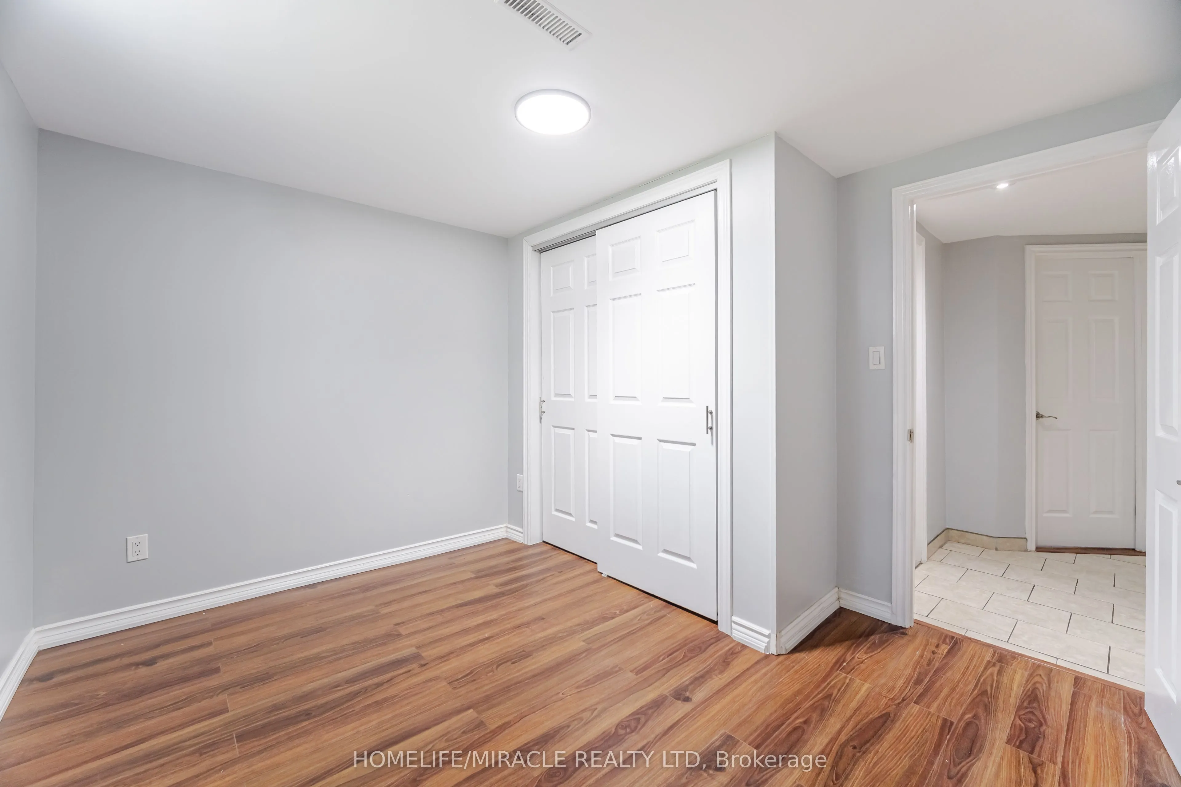 41 Bradstock Road