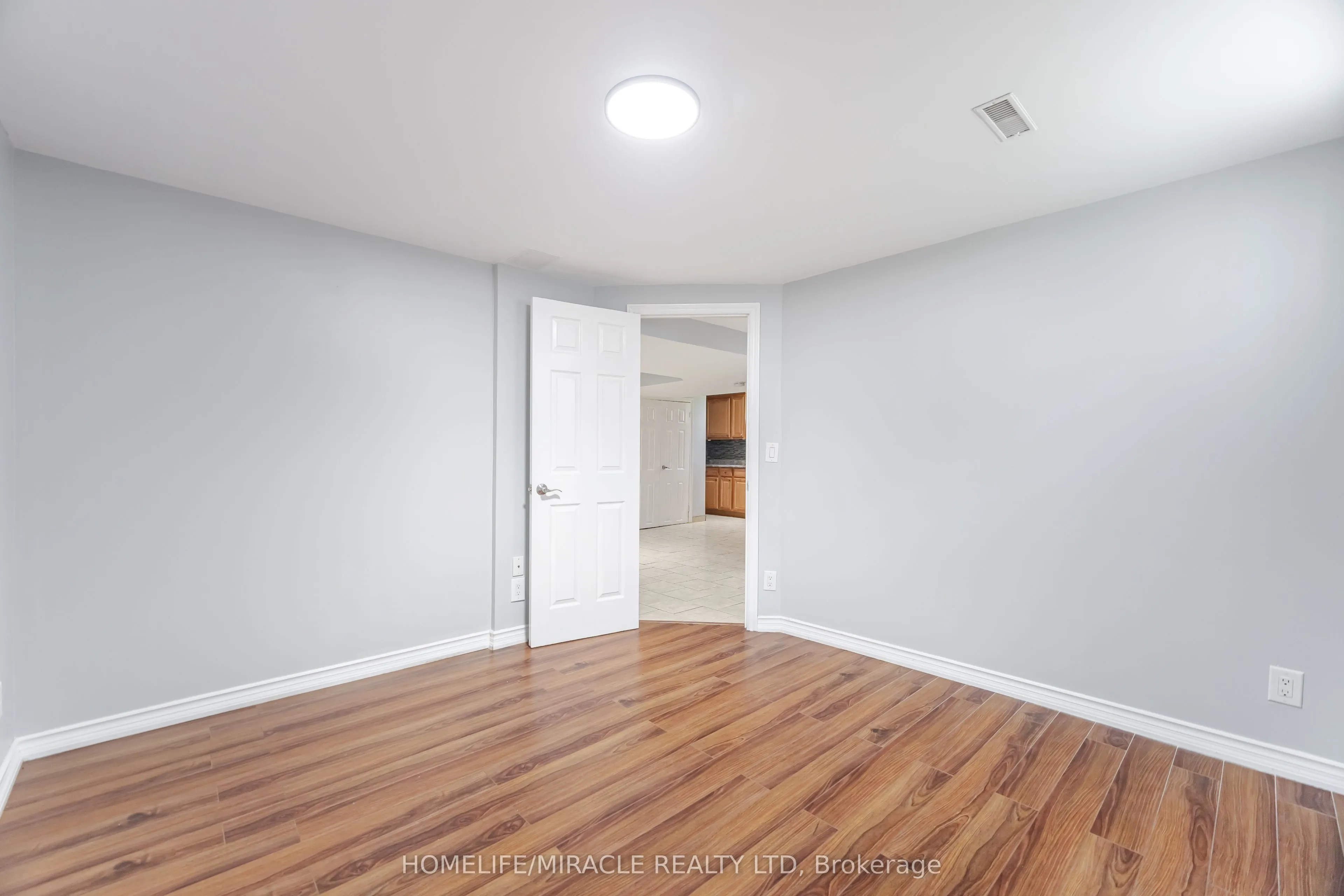 41 Bradstock Road
