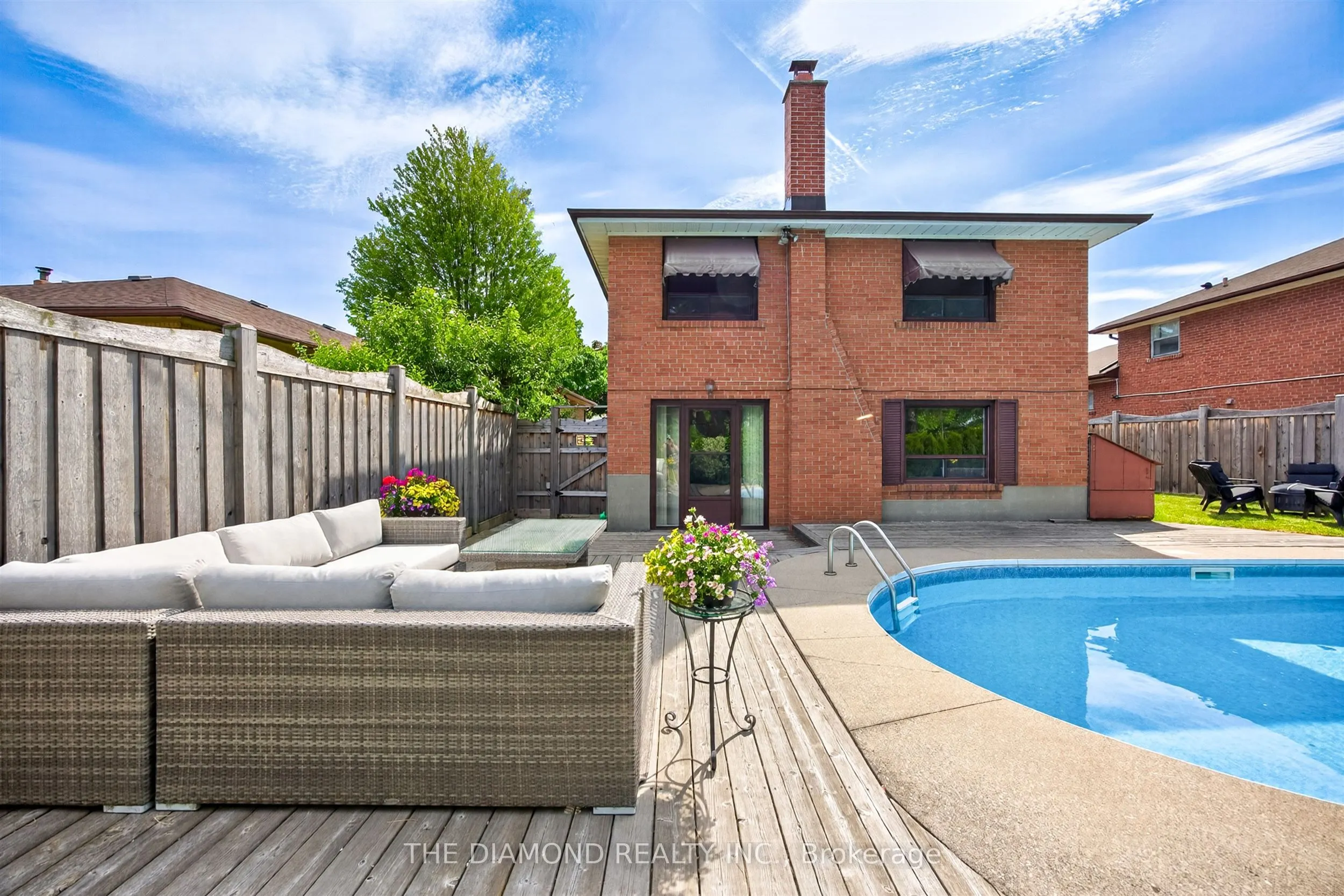 11 Swordbill Drive