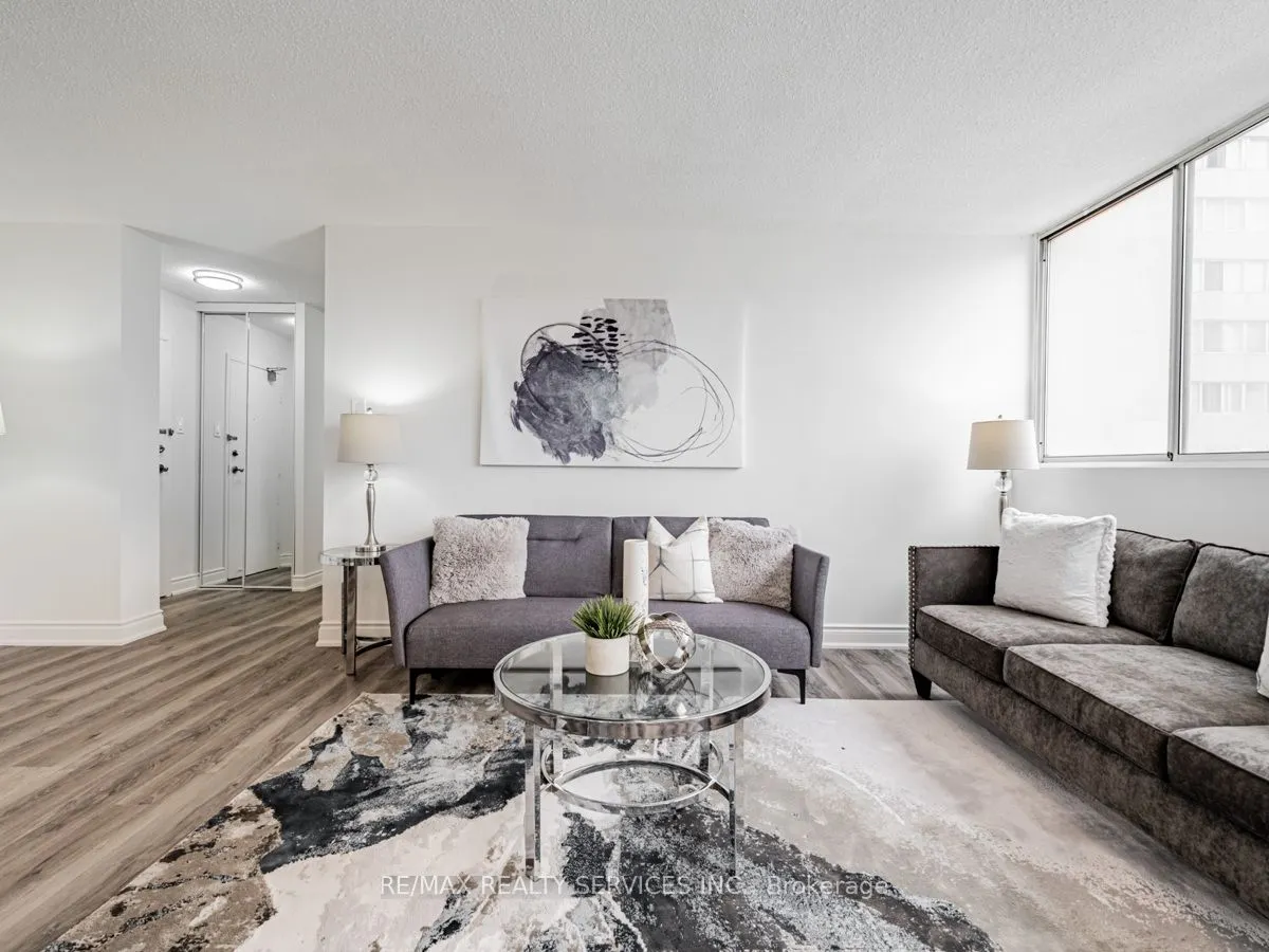 3590 Kaneff Crescent #1108