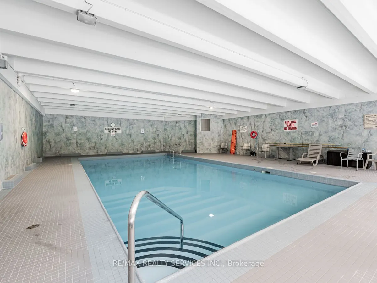 3590 Kaneff Crescent #1108