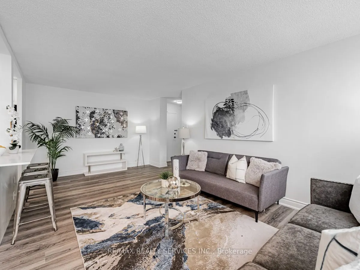 3590 Kaneff Crescent #1108