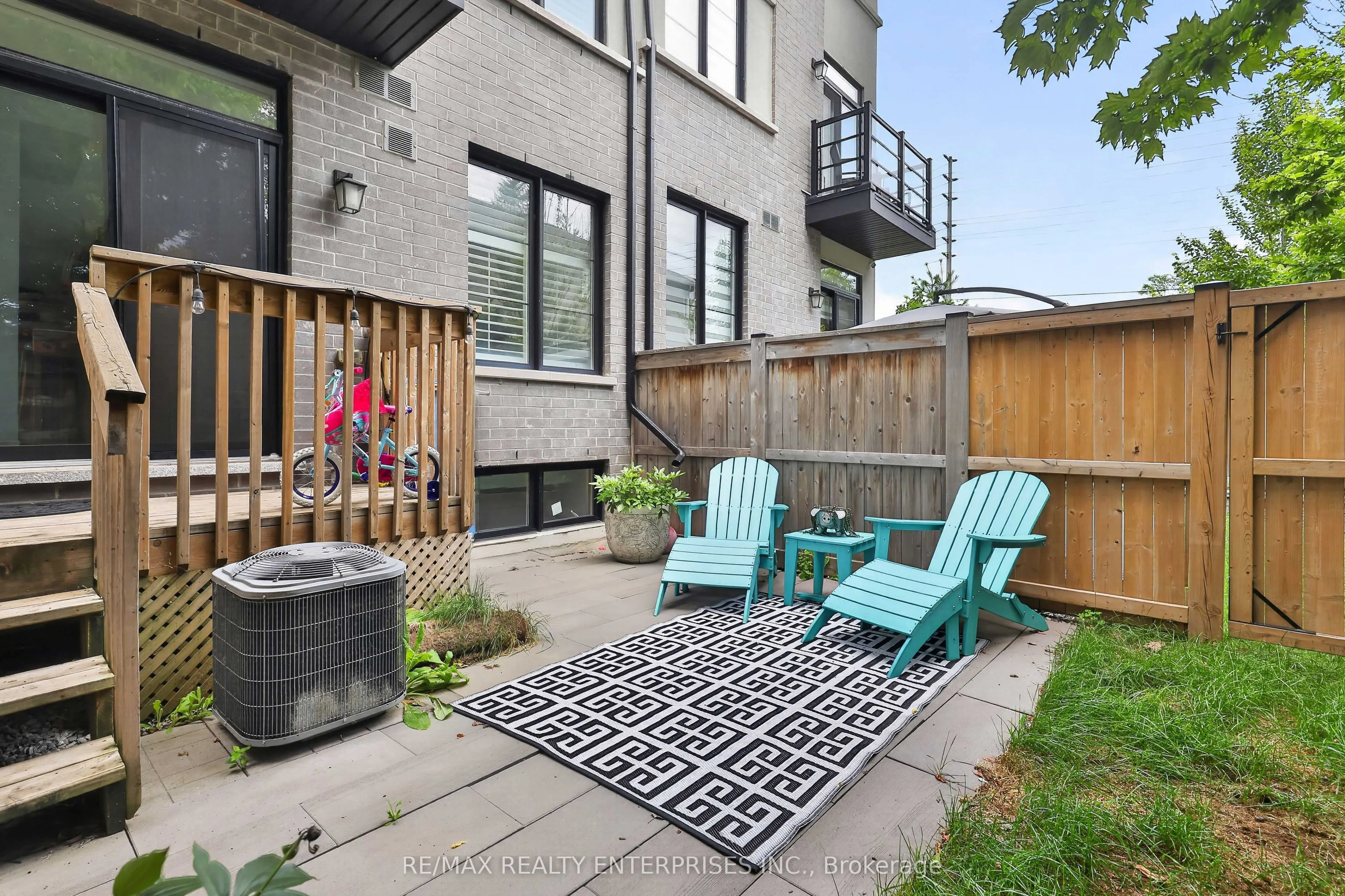 656 Tupelo Court