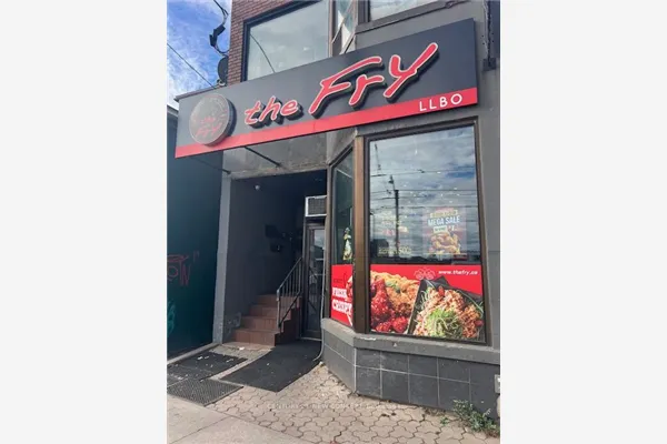 2285 Dundas Street W
