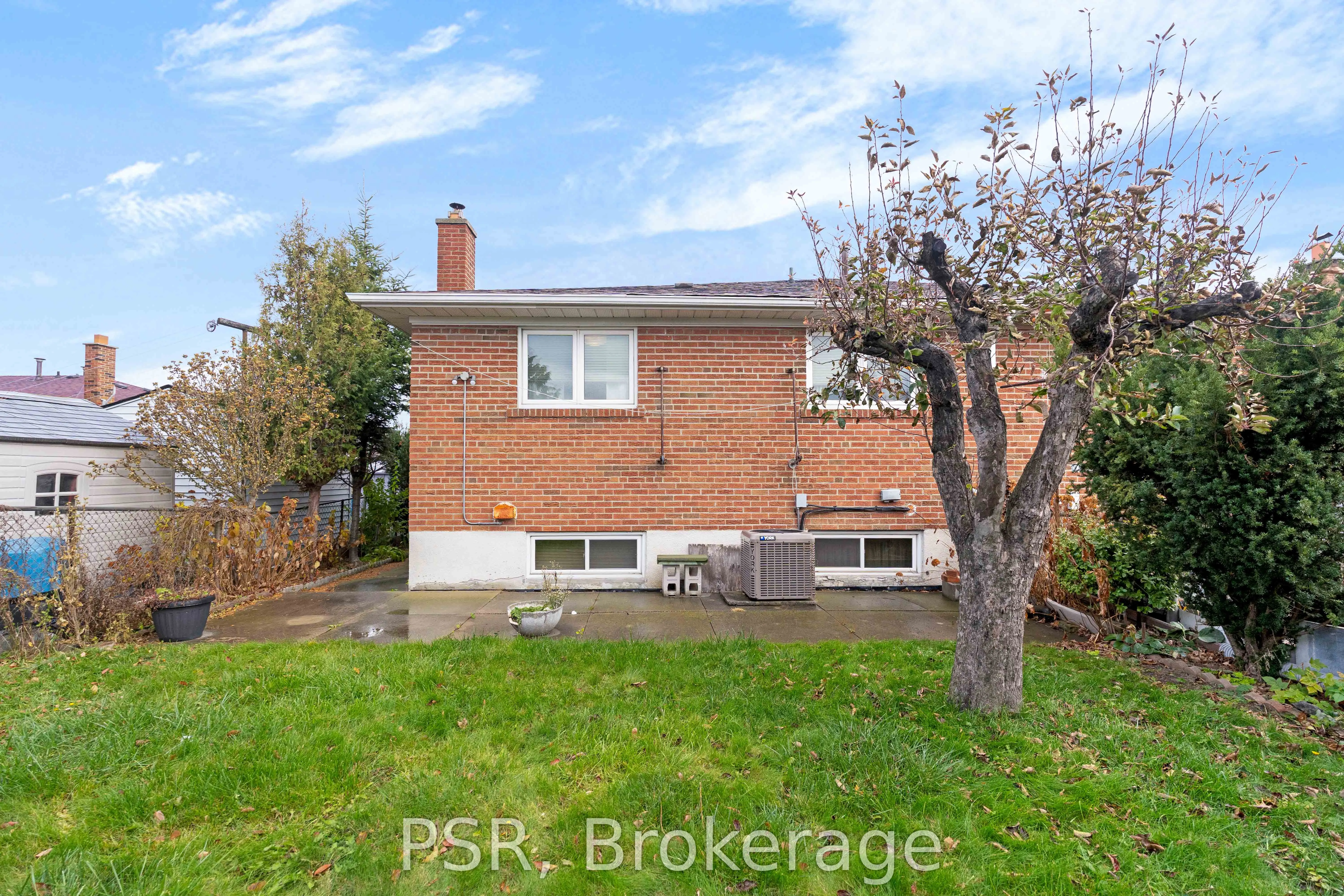 60 Bamford Crescent