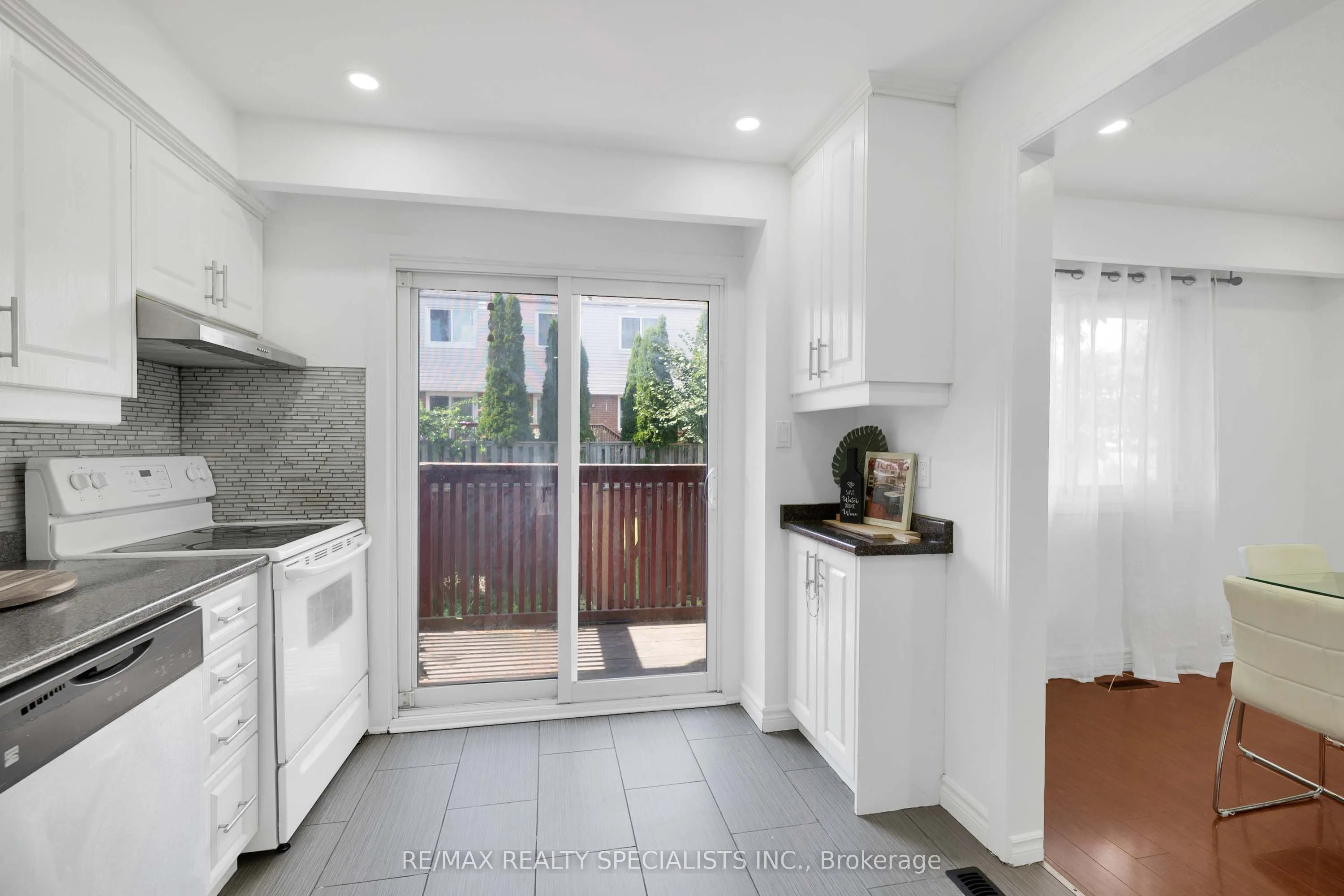3525 Brandon Gate Drive #11