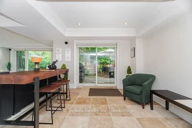 1595 Calverton Court