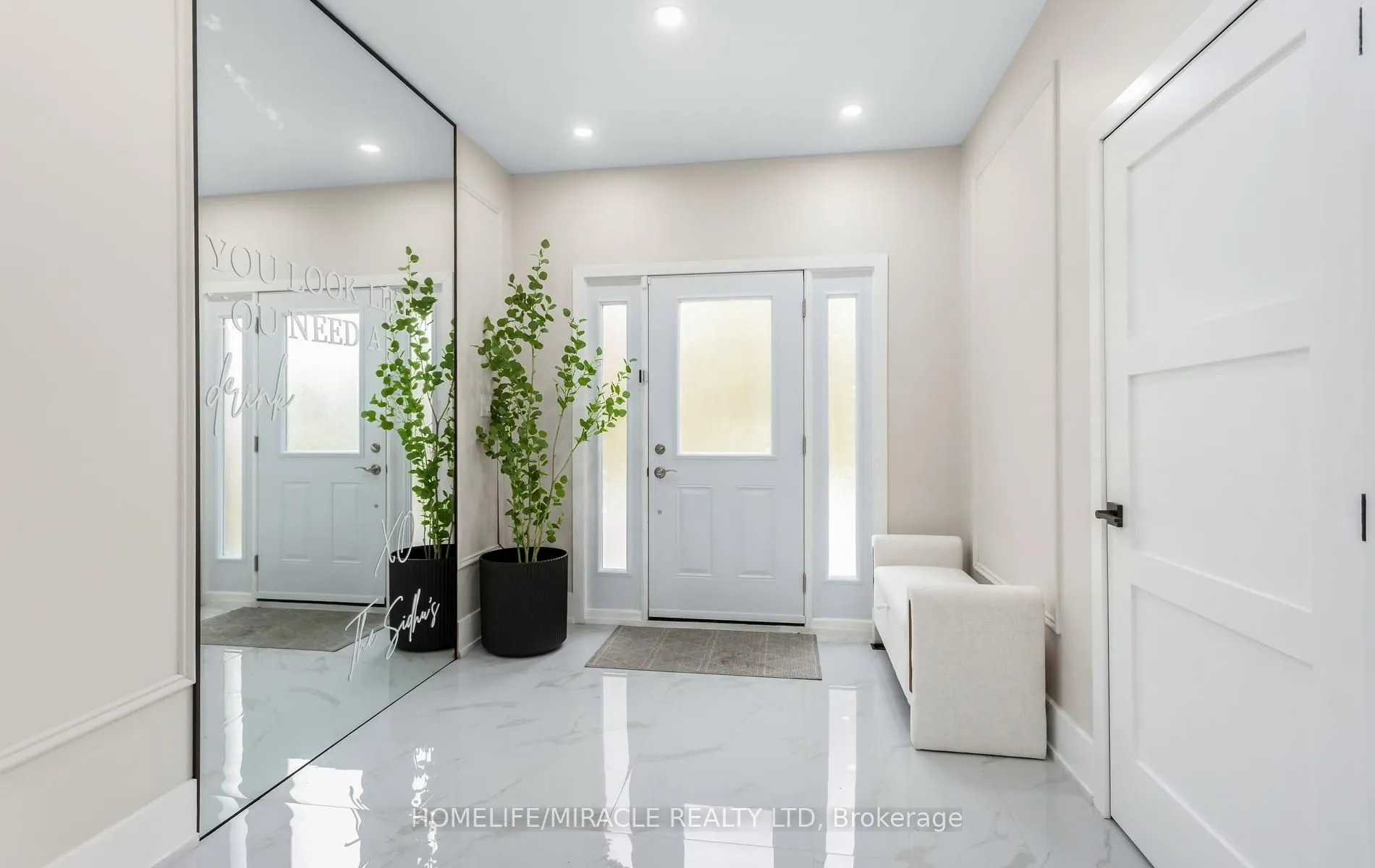 11045 Inglis Drive