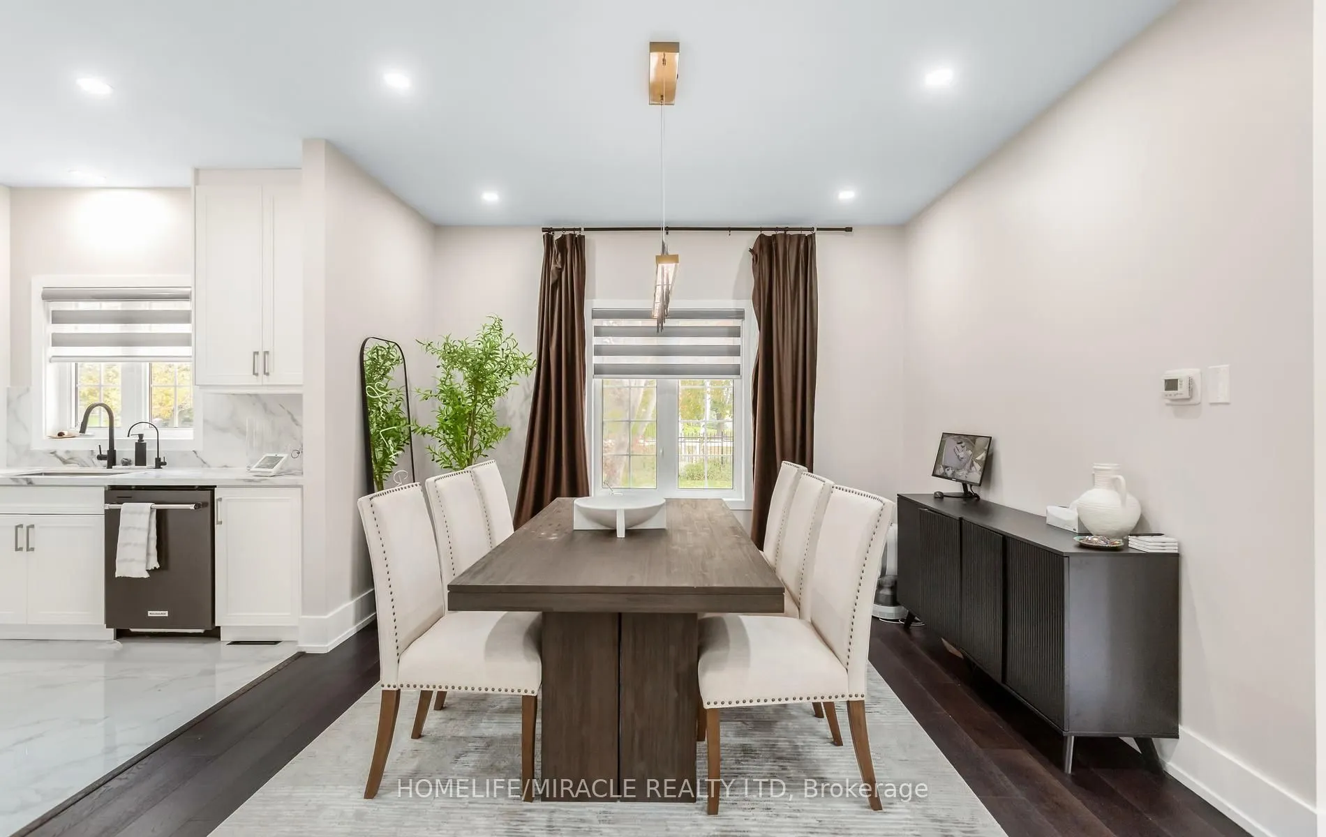 11045 Inglis Drive
