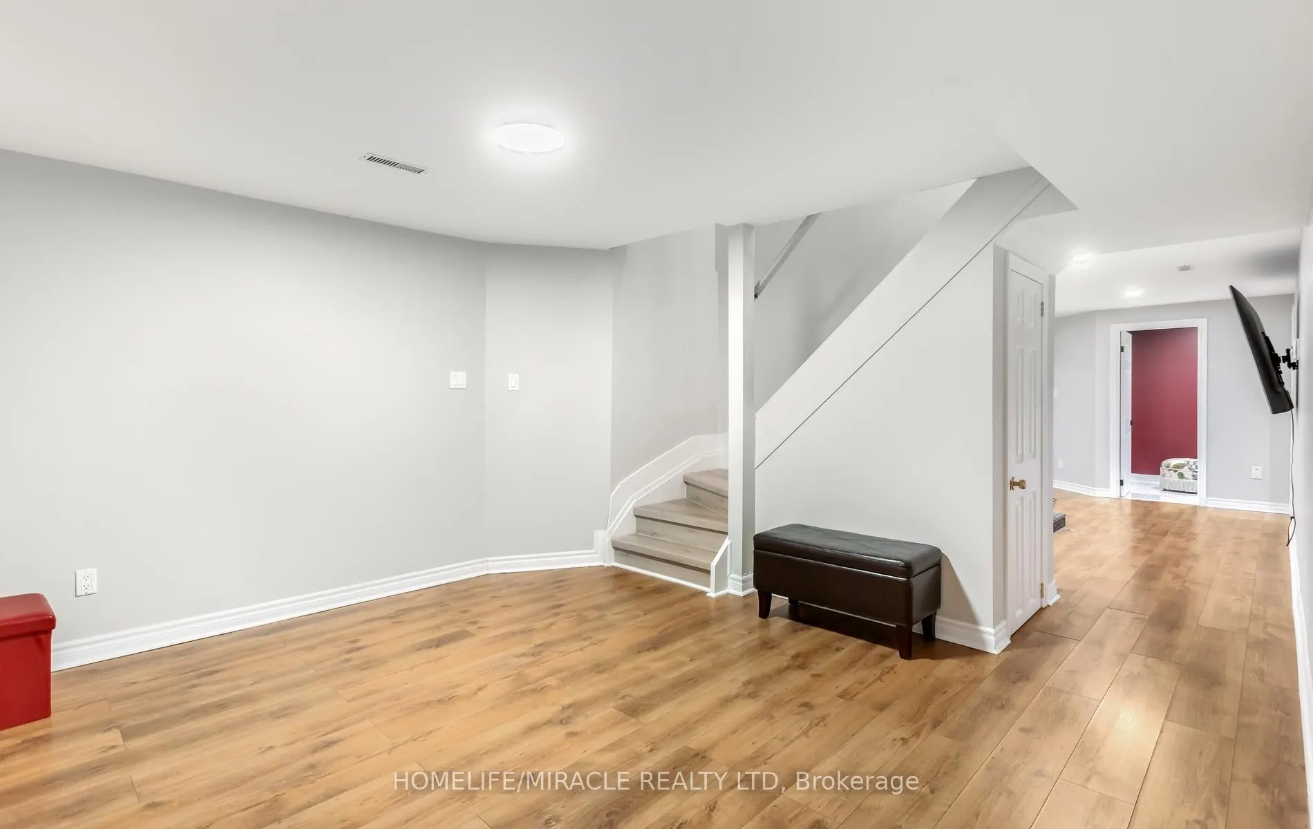 11045 Inglis Drive