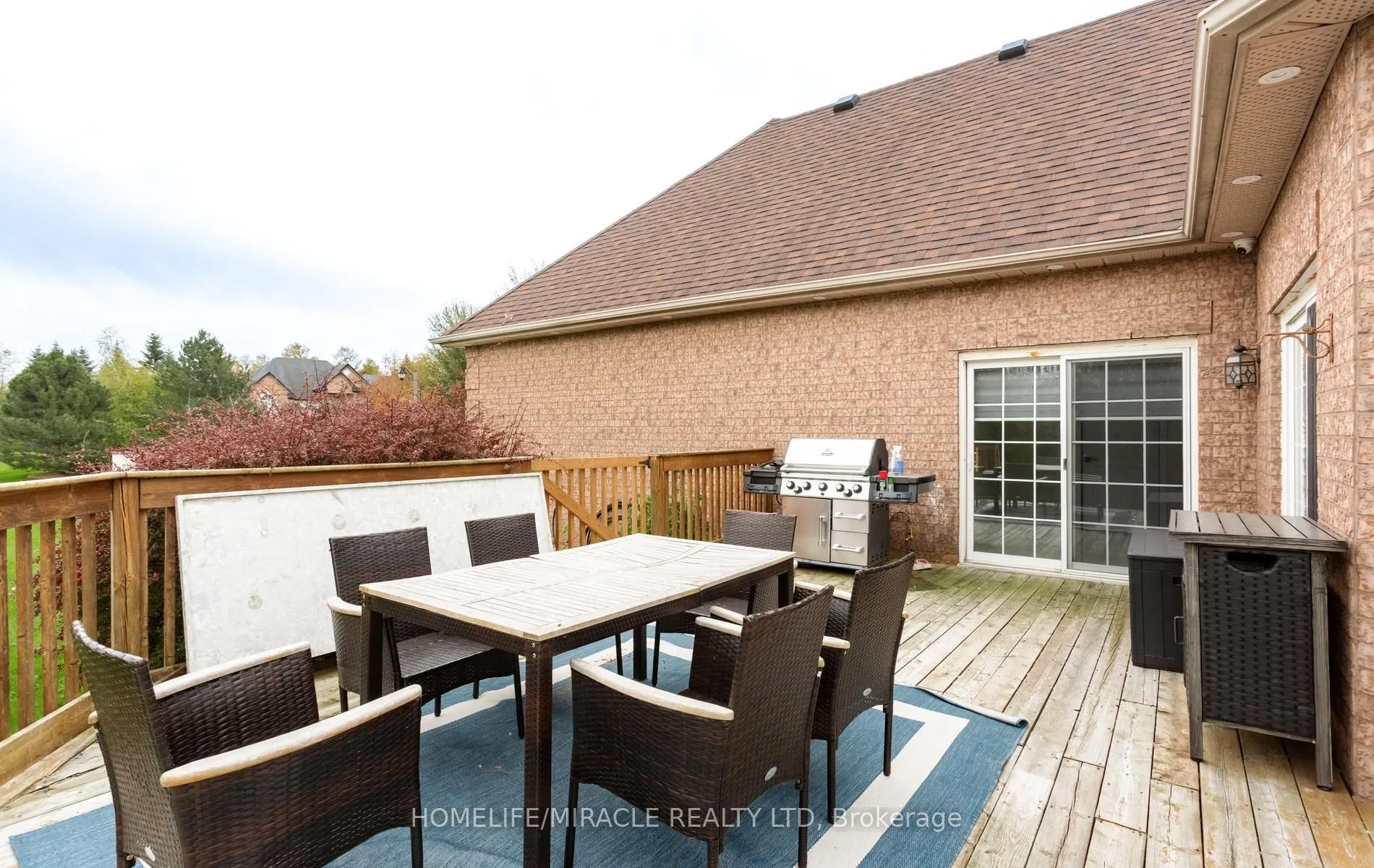 11045 Inglis Drive