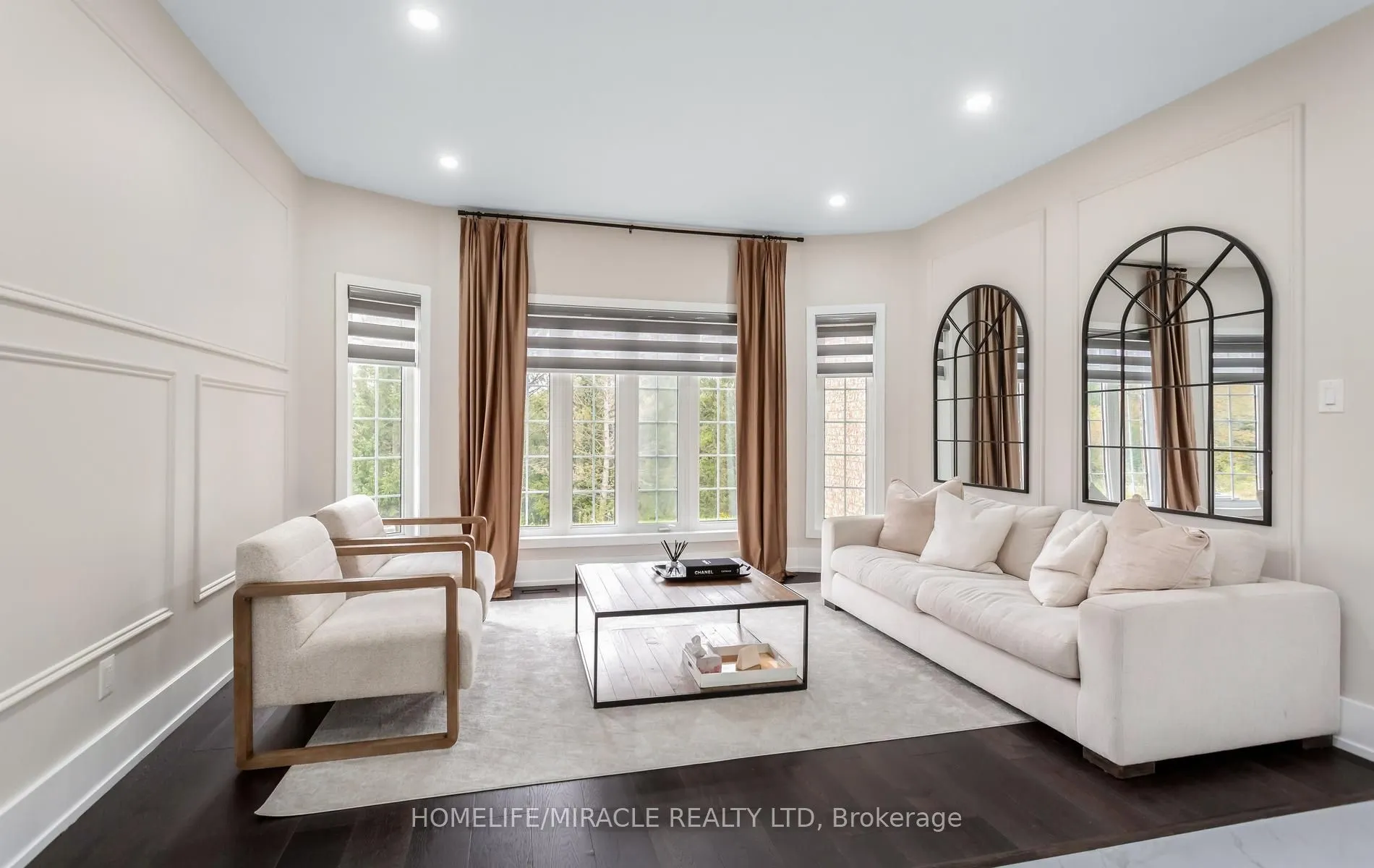 11045 Inglis Drive
