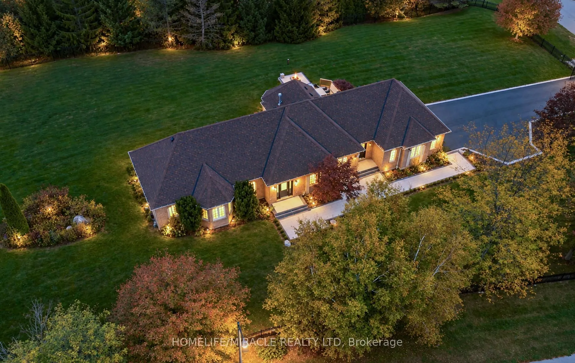 11045 Inglis Drive