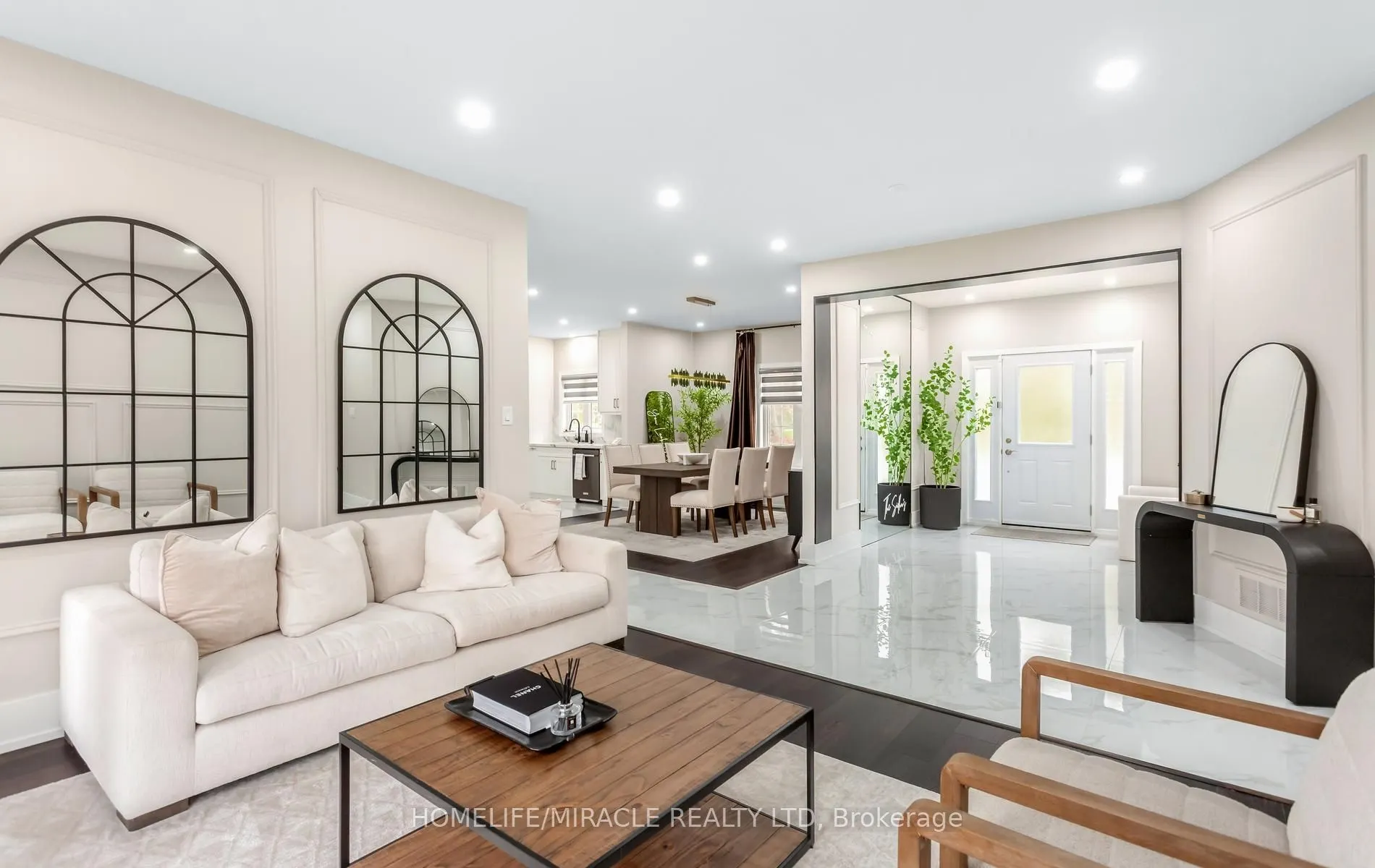 11045 Inglis Drive