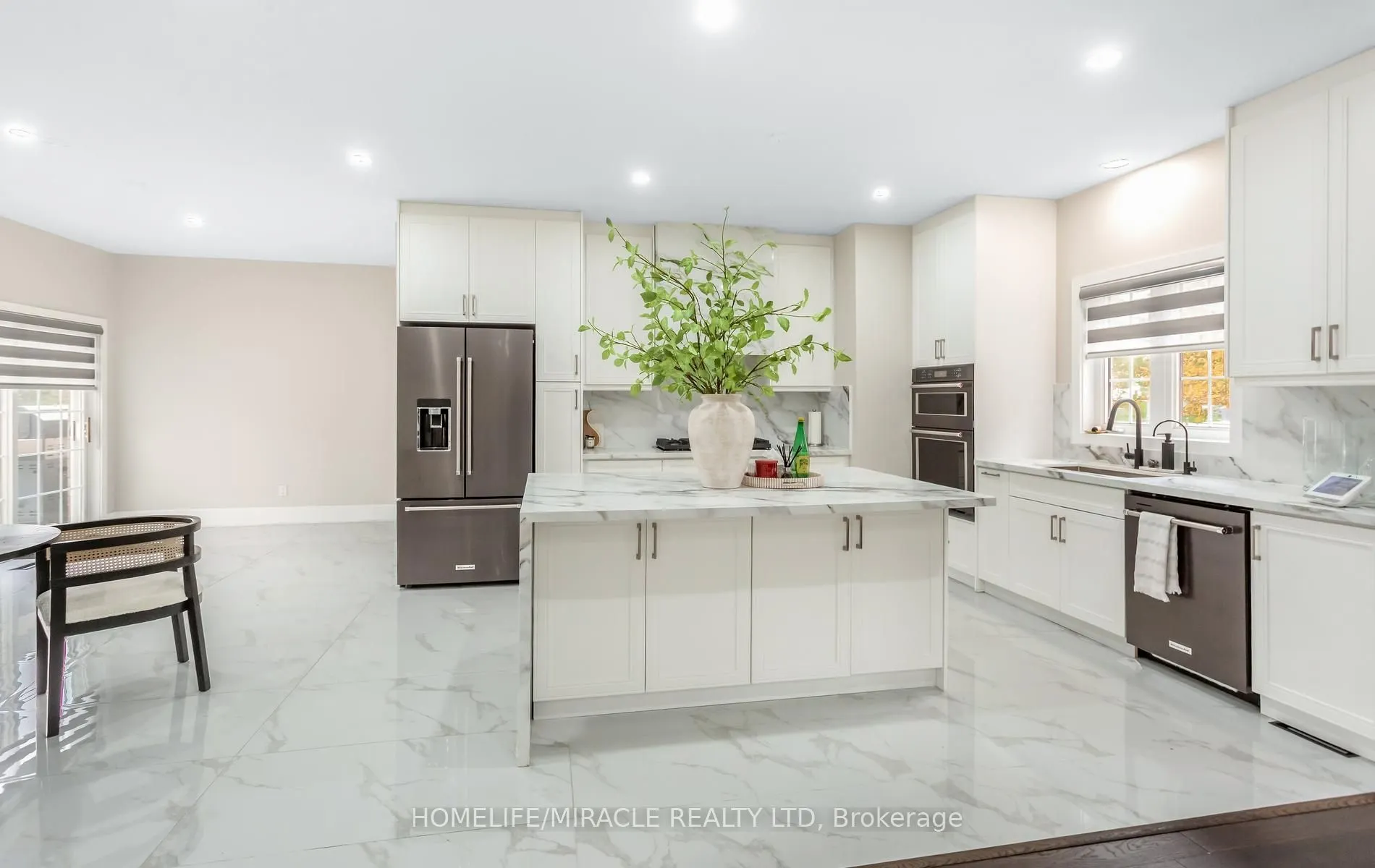 11045 Inglis Drive