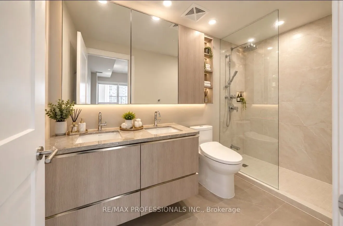 21 Park Street E #816