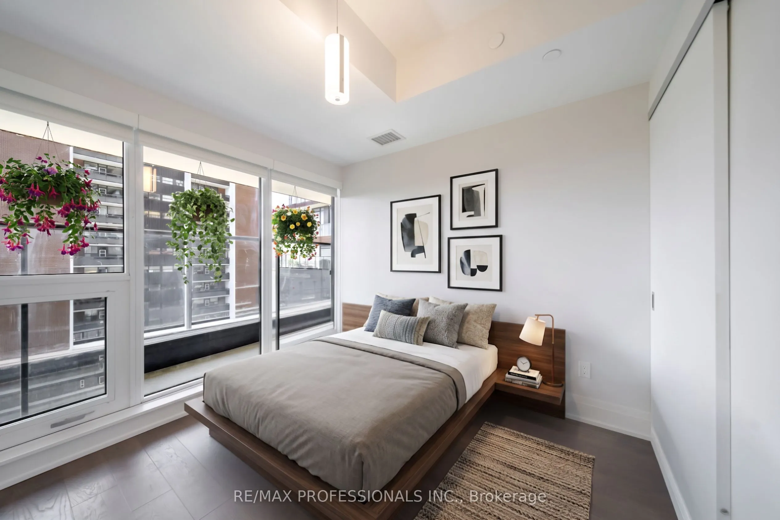 21 Park Street E #816