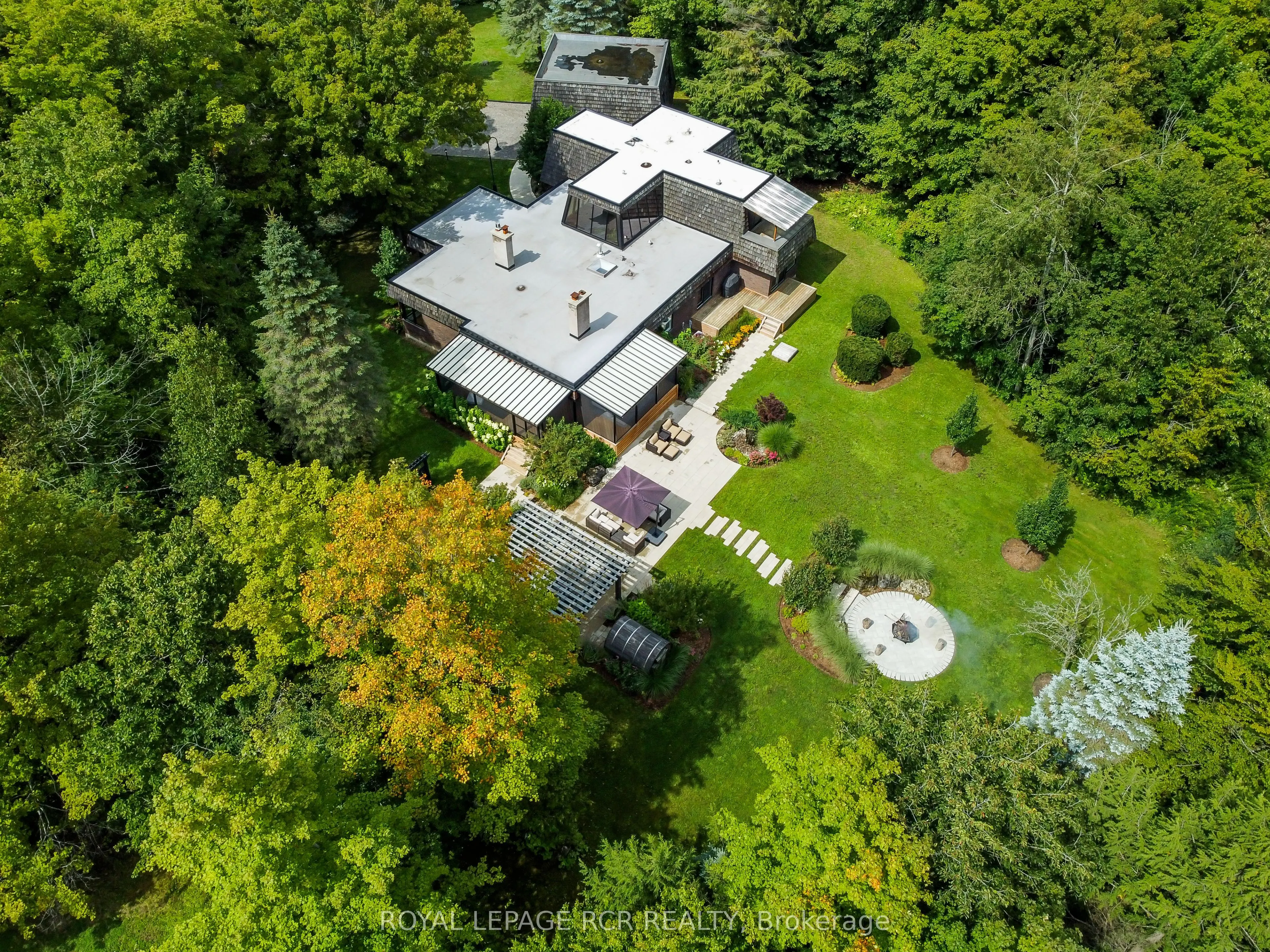 3285 Beech Grove Side Road