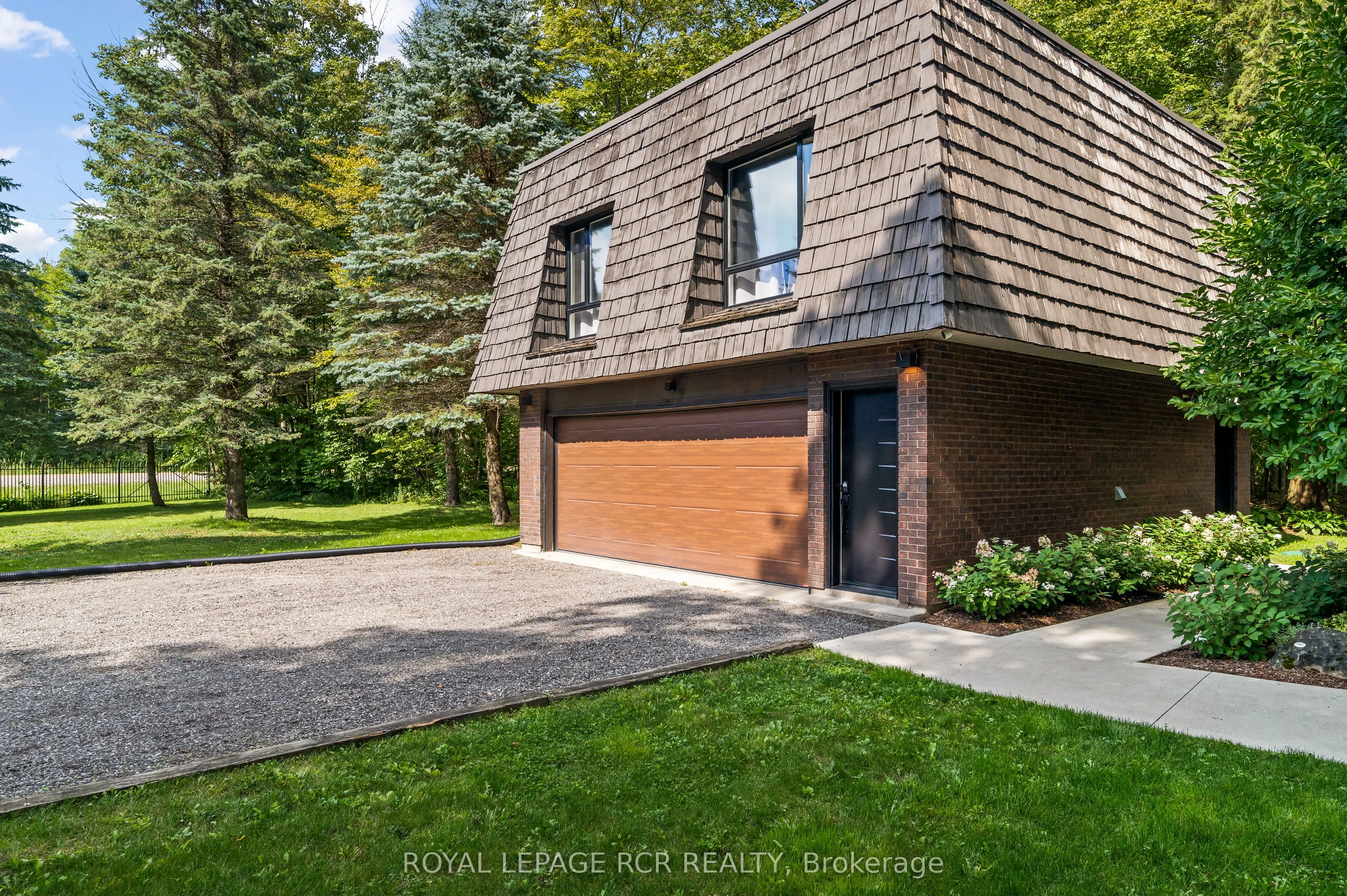 3285 Beech Grove Side Road
