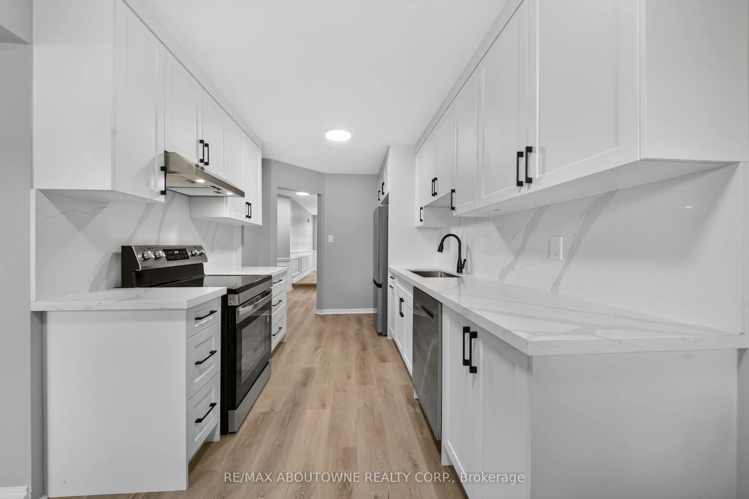 4353 Sawmill Valley Drive
