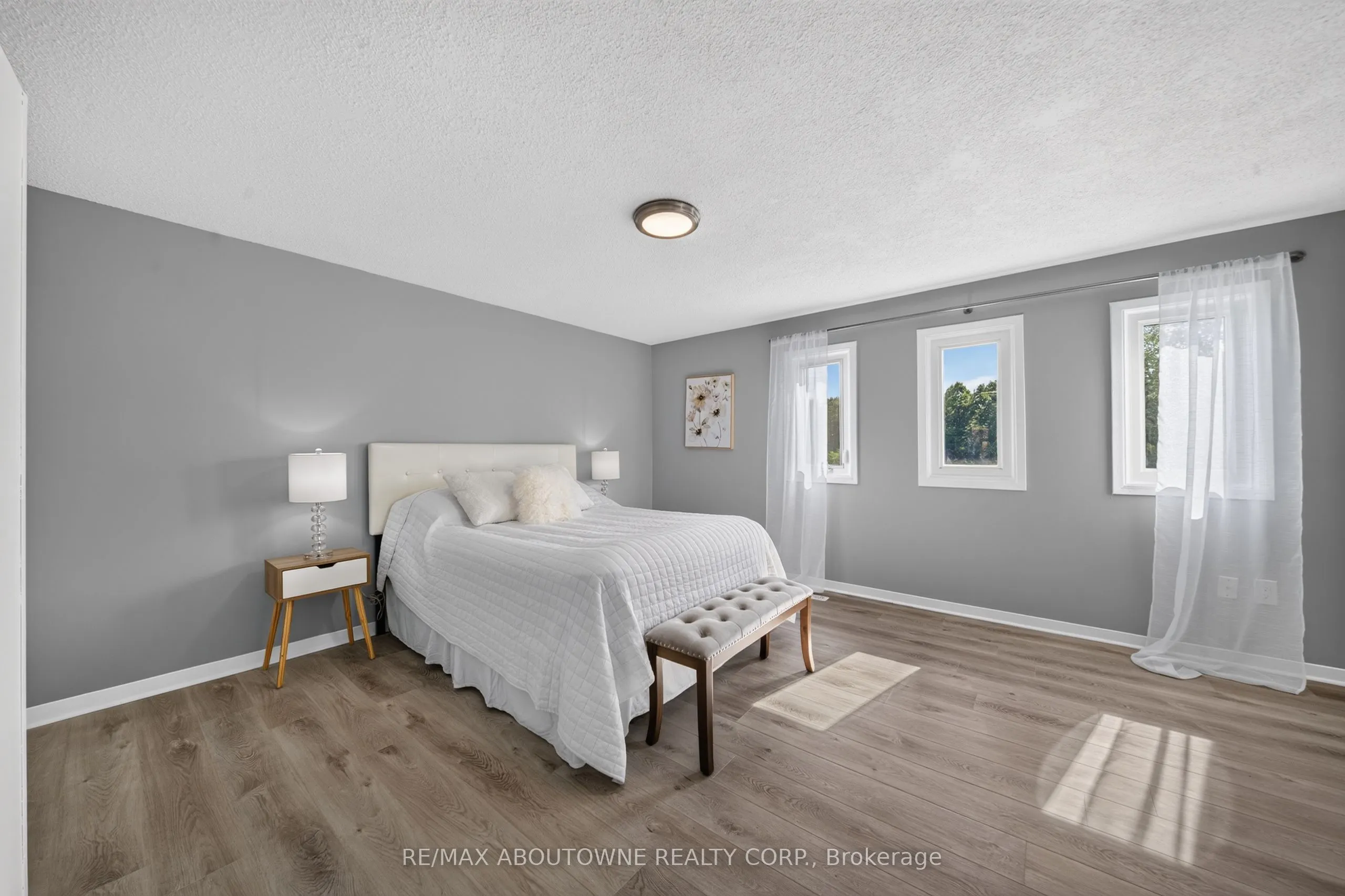 4353 Sawmill Valley Drive