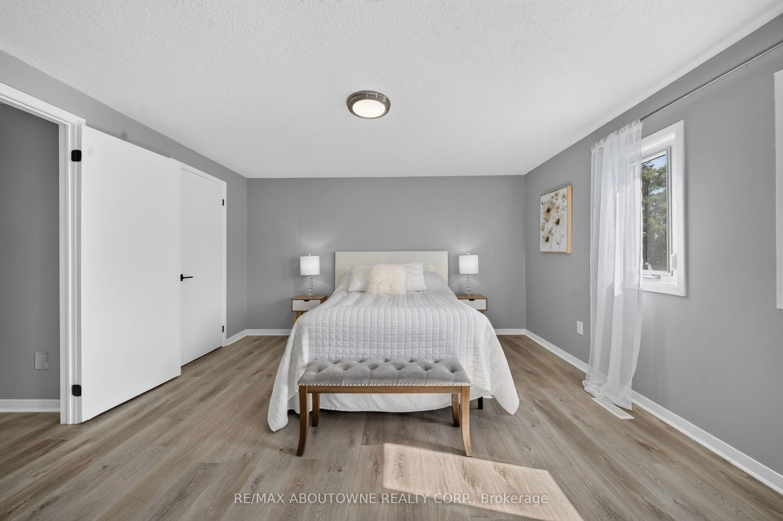4353 Sawmill Valley Drive