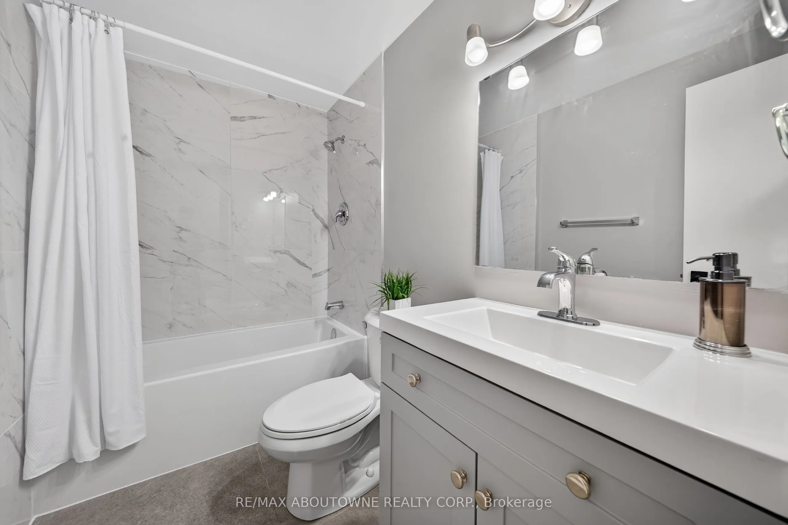 4353 Sawmill Valley Drive