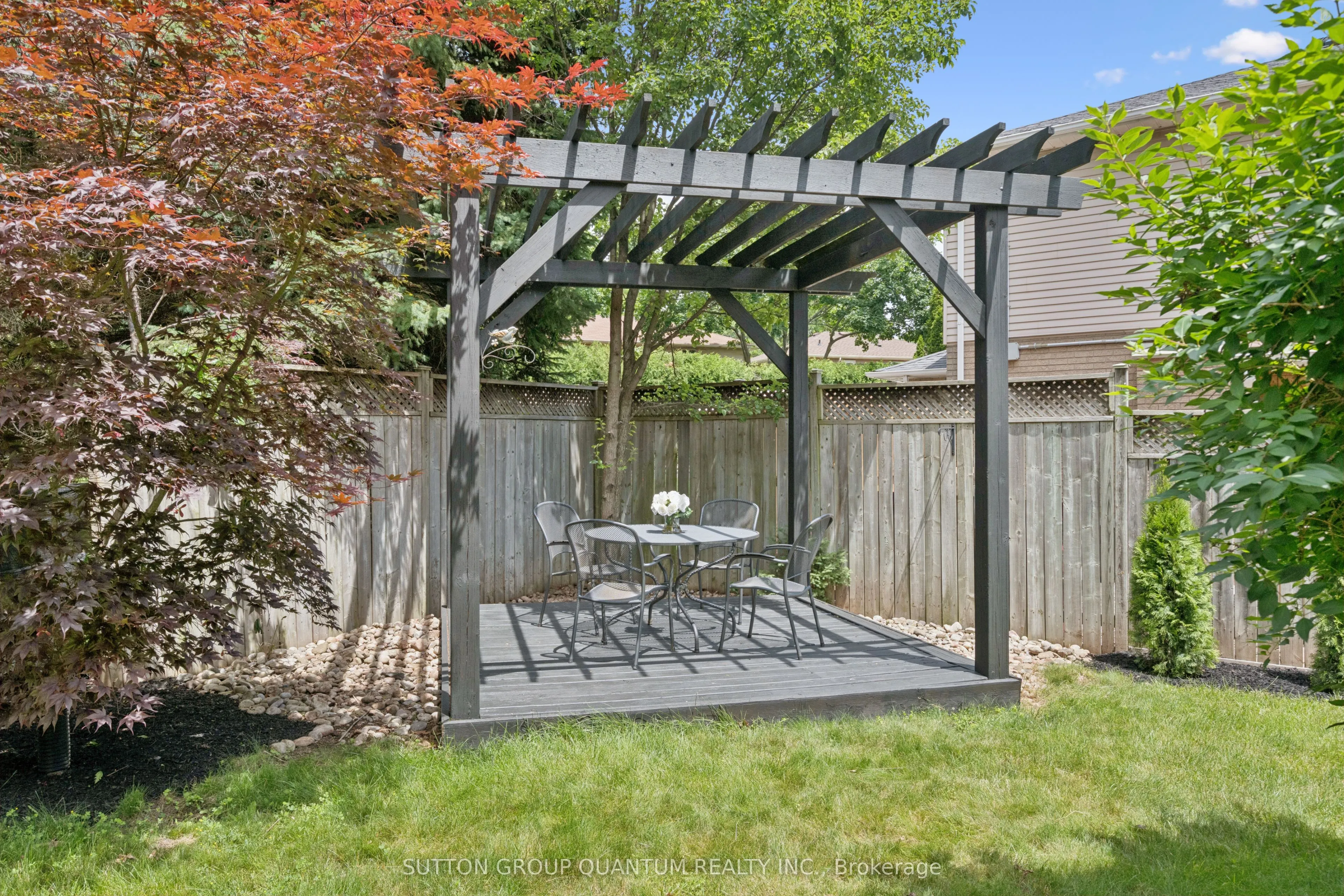 3092 Shannon Crescent