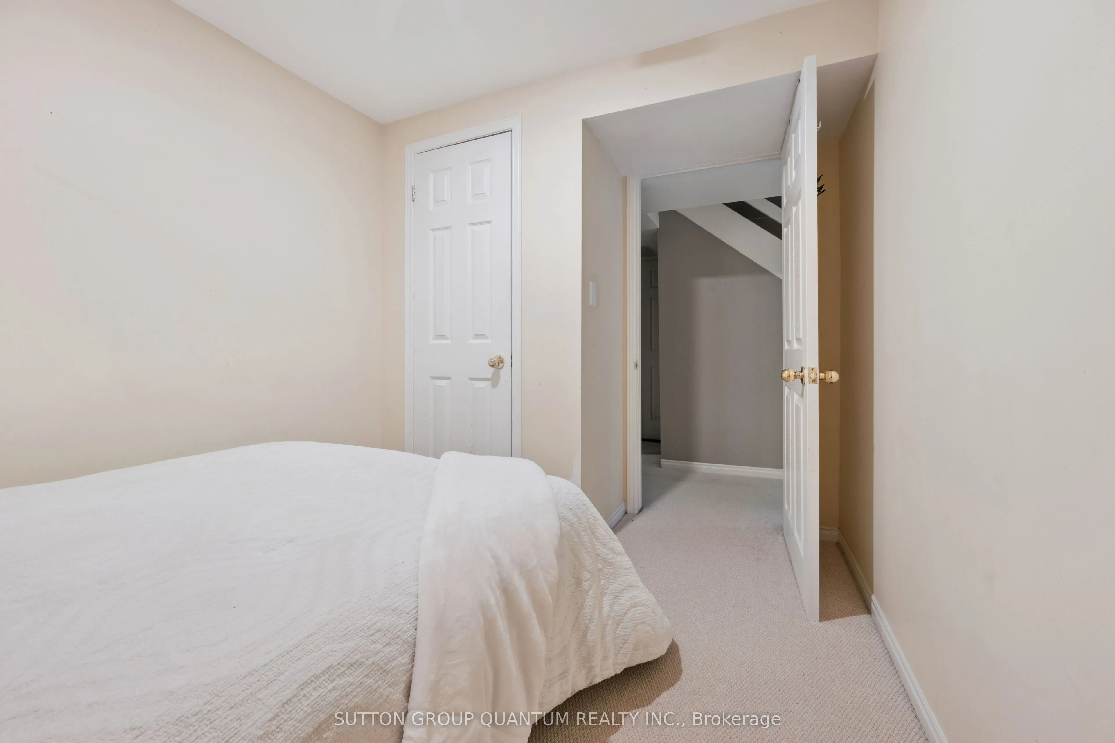 3092 Shannon Crescent