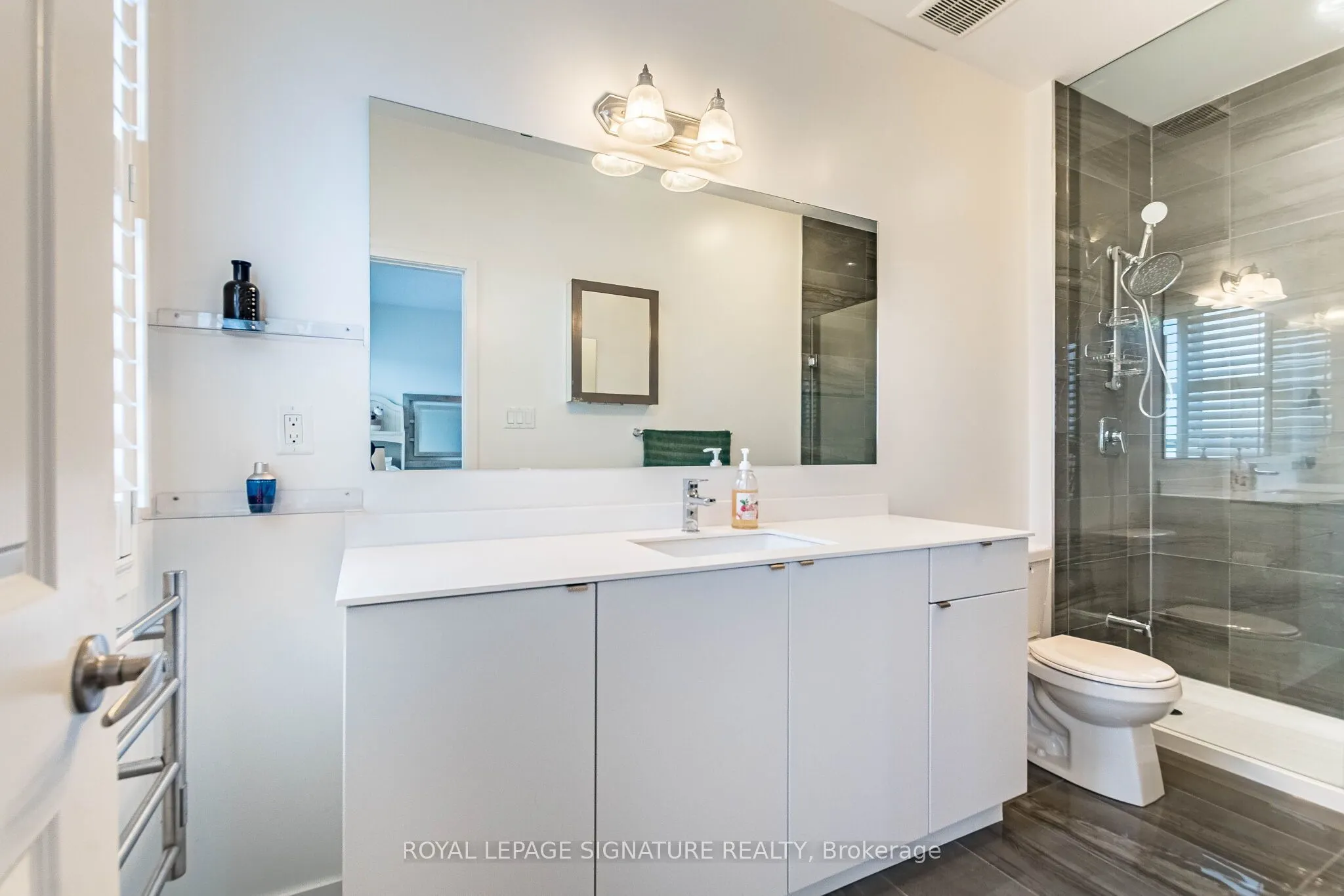3121 Mintwood Circle