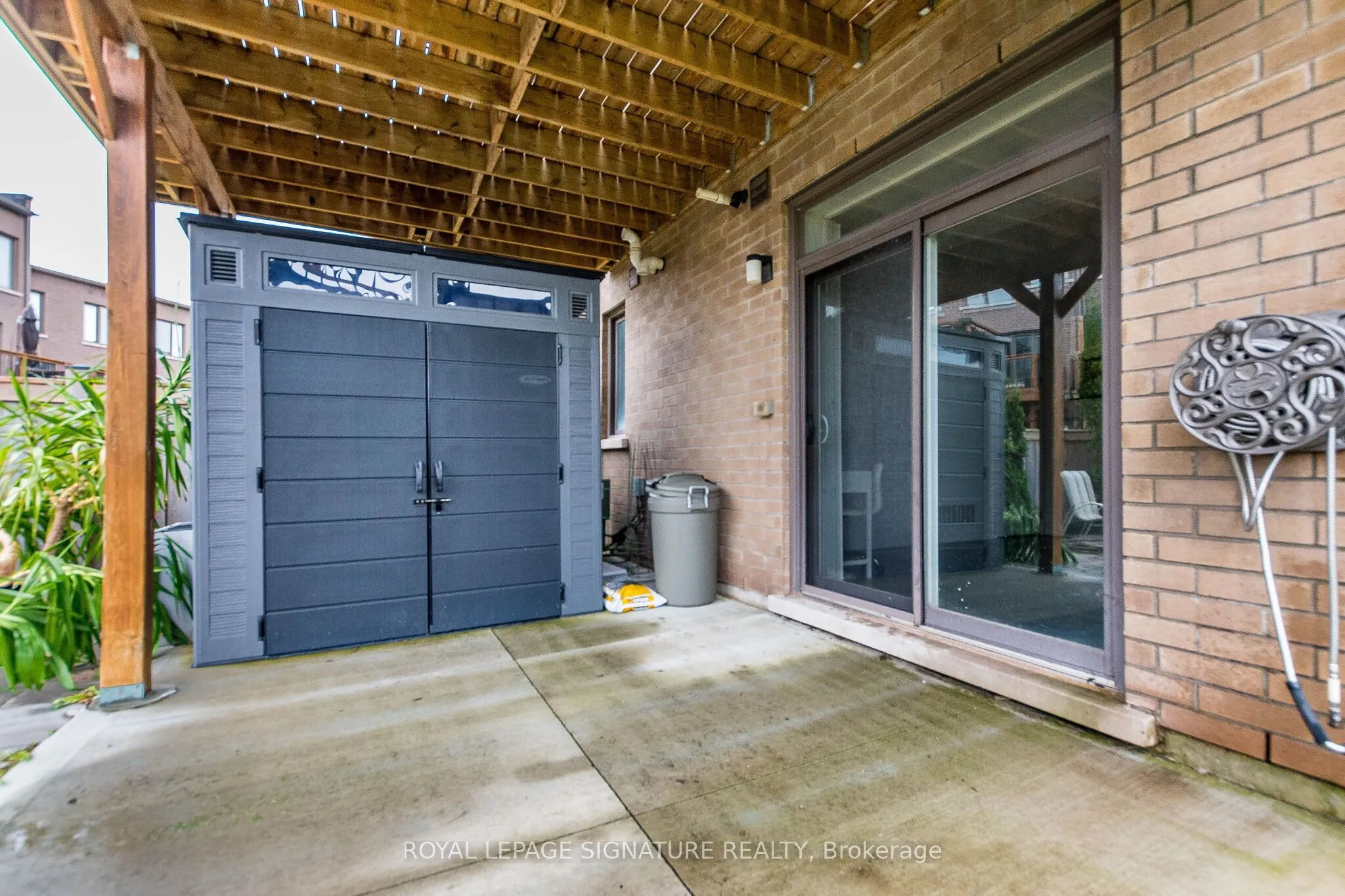 3121 Mintwood Circle