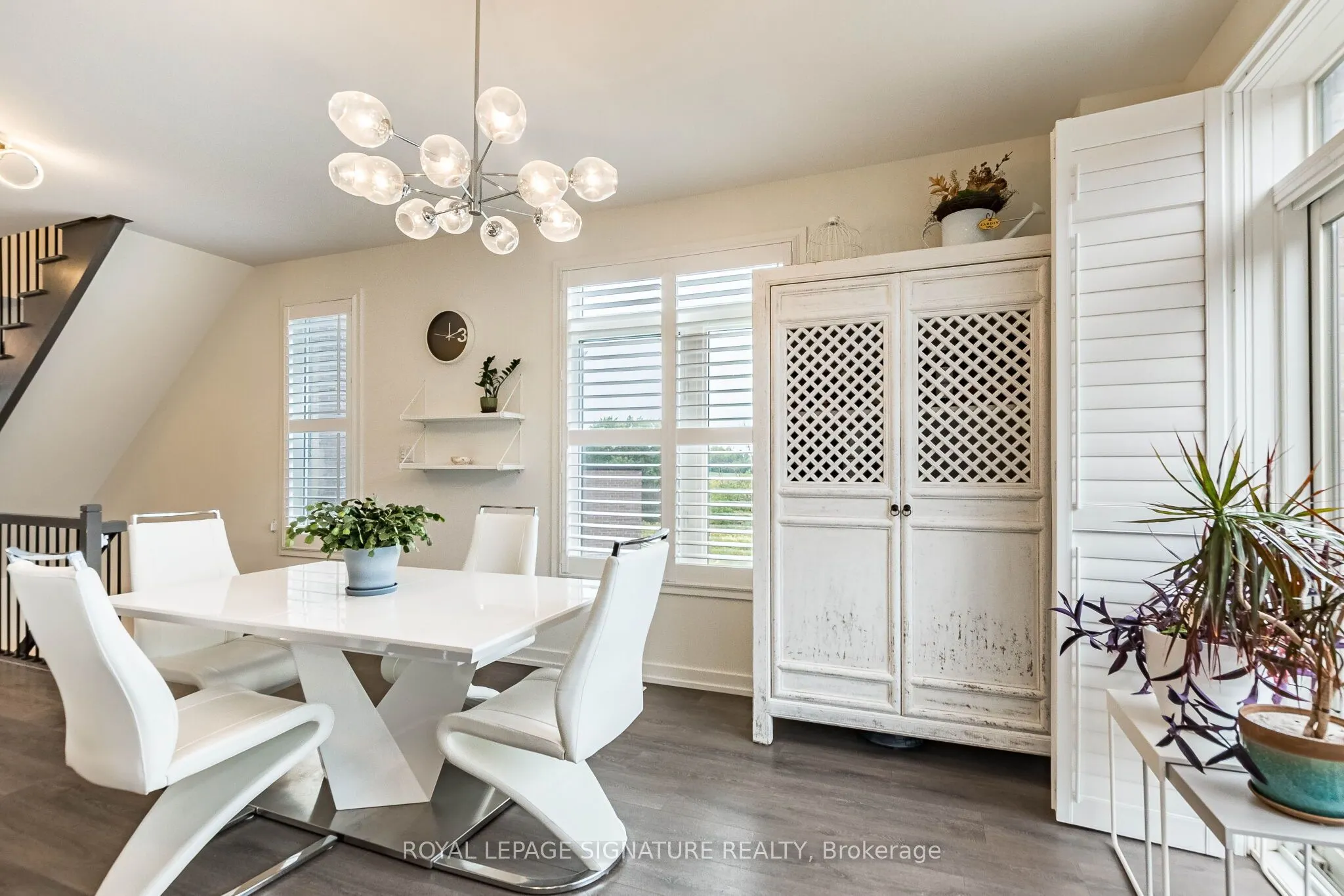 3121 Mintwood Circle