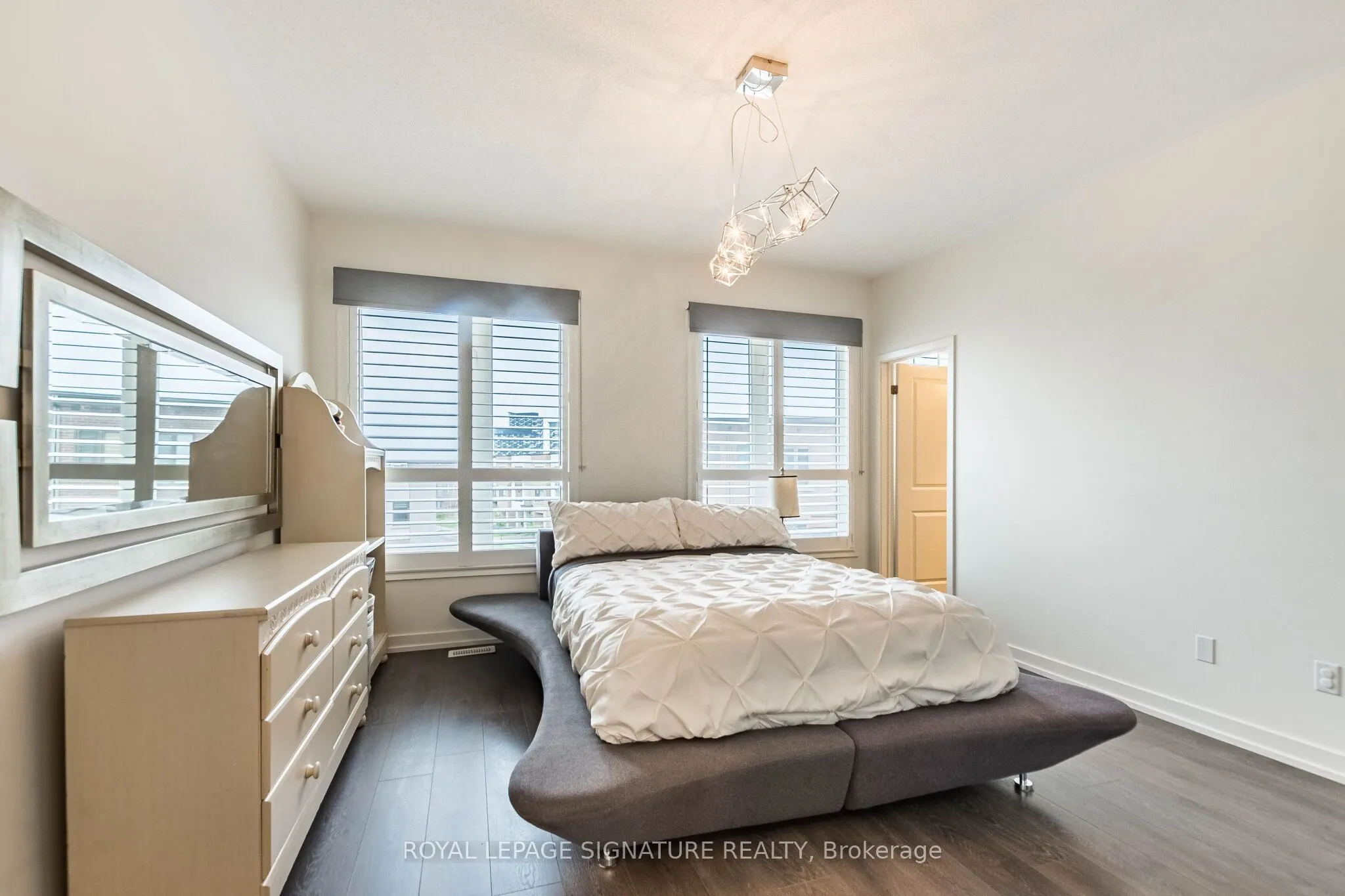 3121 Mintwood Circle