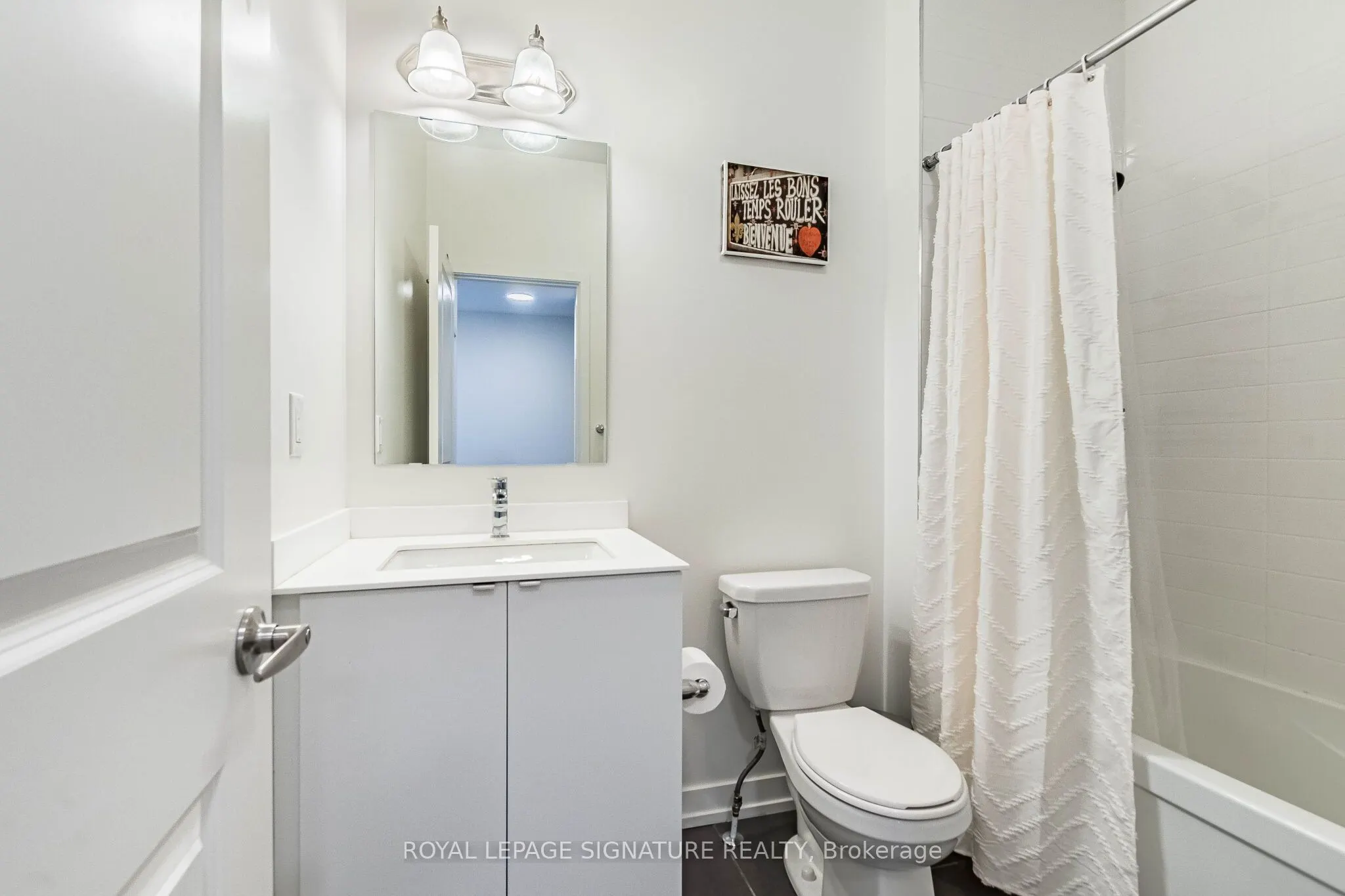 3121 Mintwood Circle