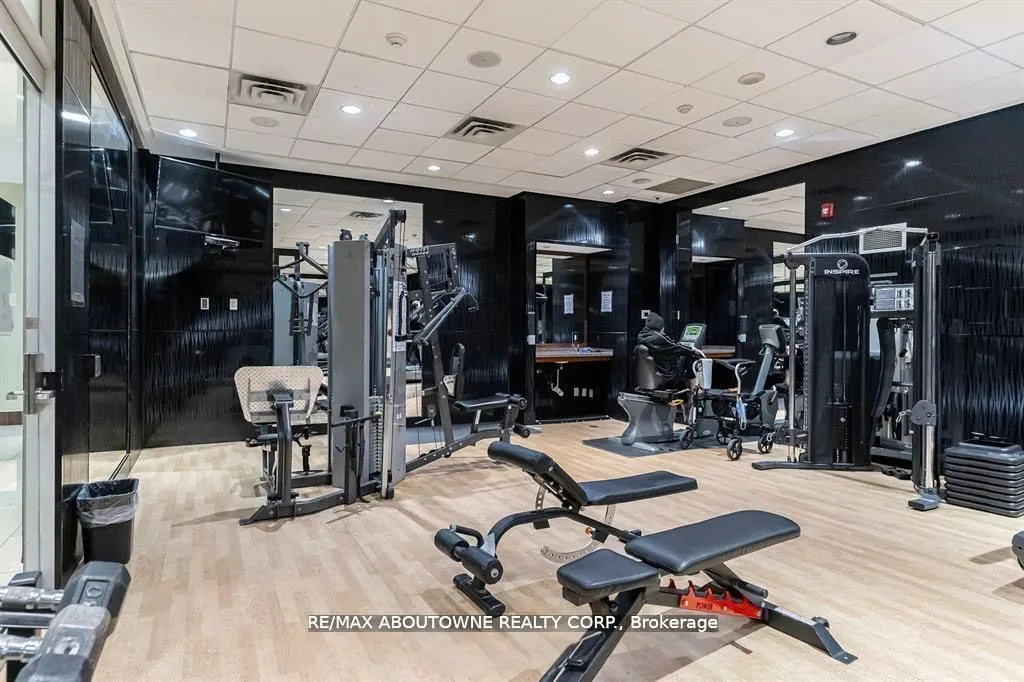 310 Burnhamthorpe Road W #401