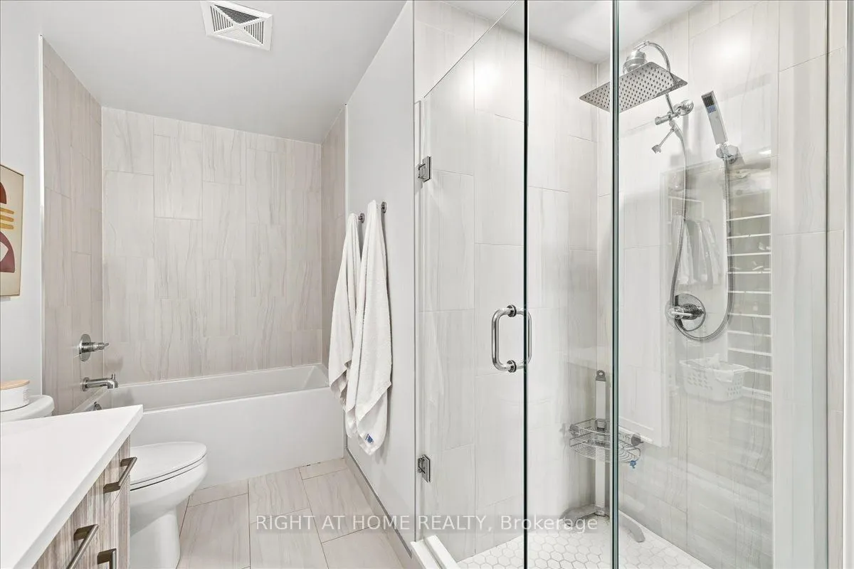 2007 James Street #1403
