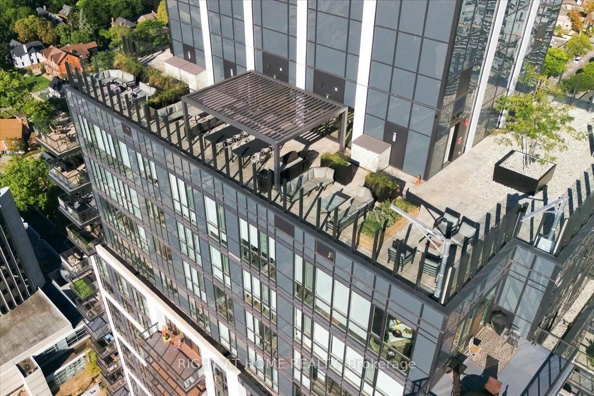 2007 James Street #1403