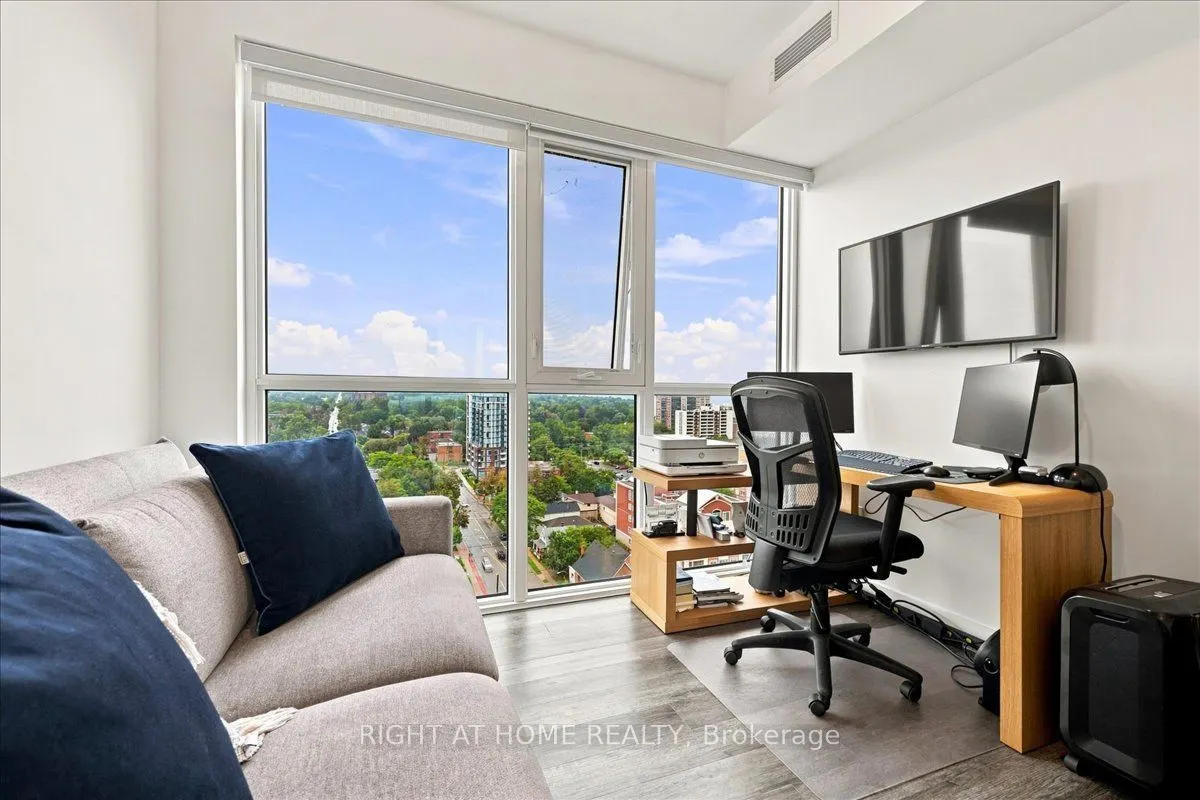 2007 James Street #1403