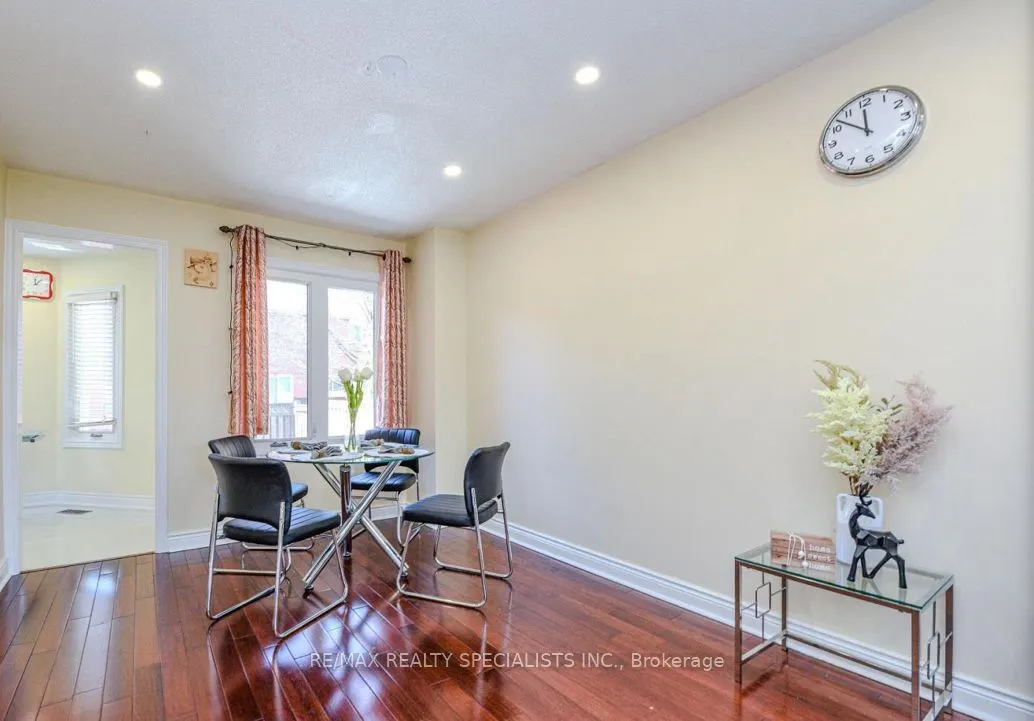 6828 Gracefield Drive #Upper