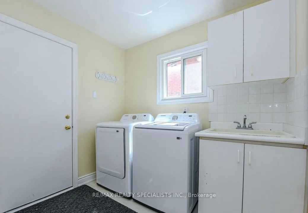6828 Gracefield Drive #Upper