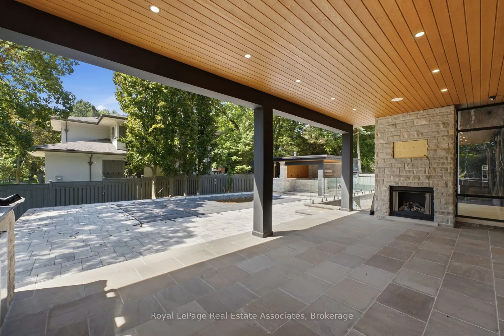 1270 Birchview Drive