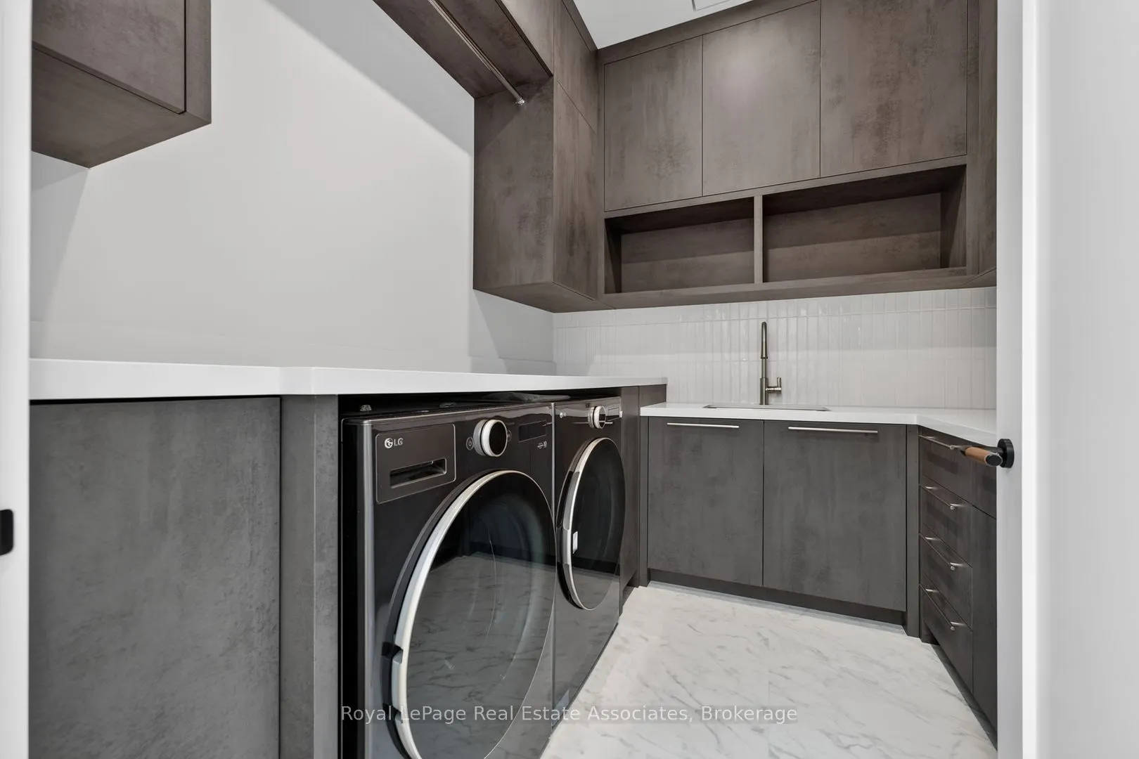 1270 Birchview Drive