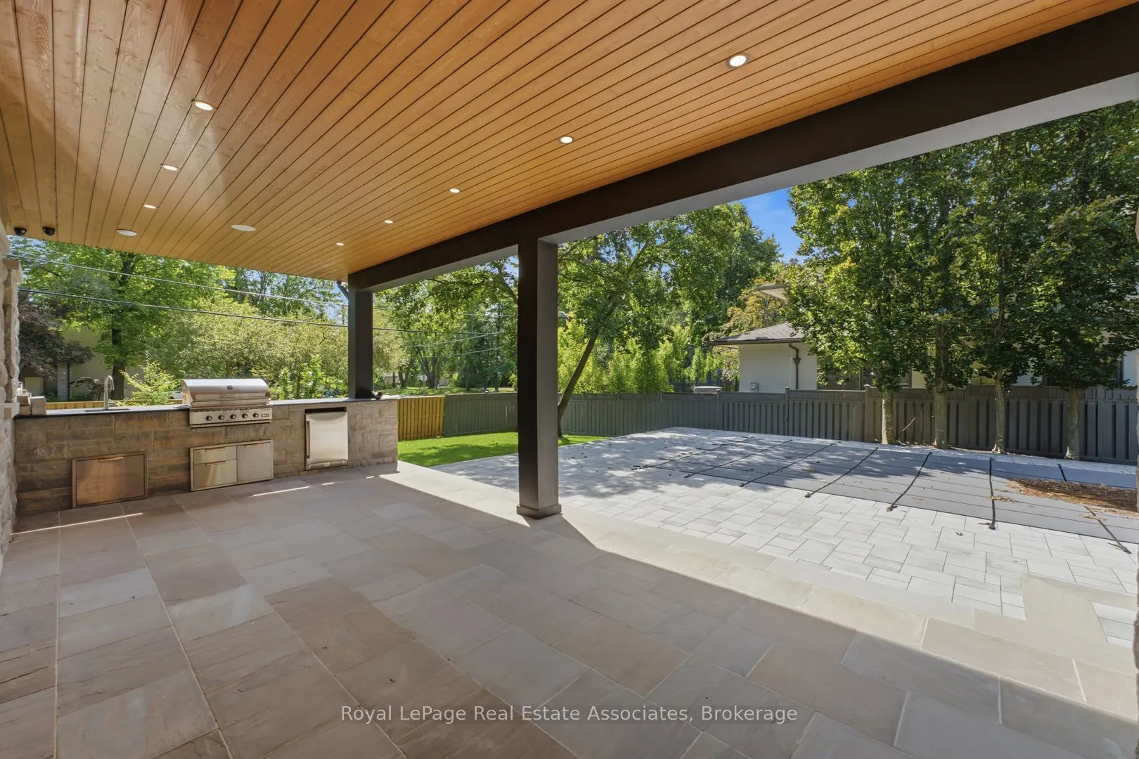 1270 Birchview Drive