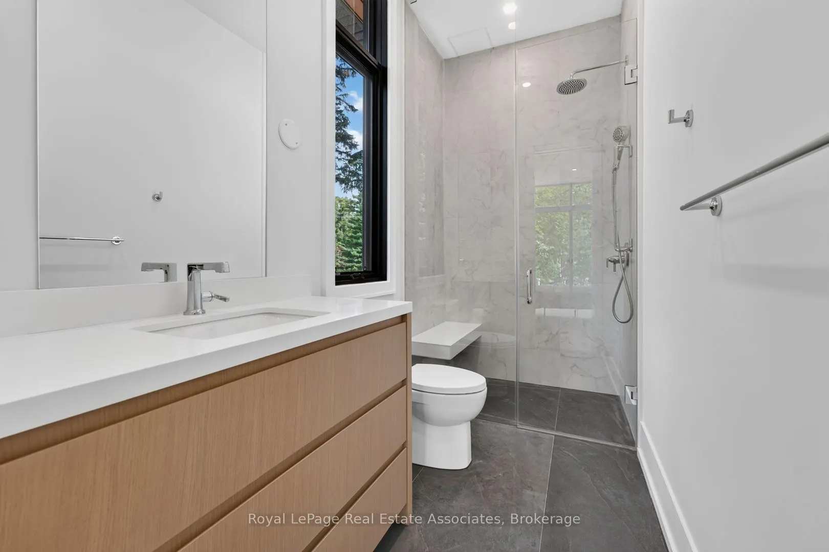 1270 Birchview Drive