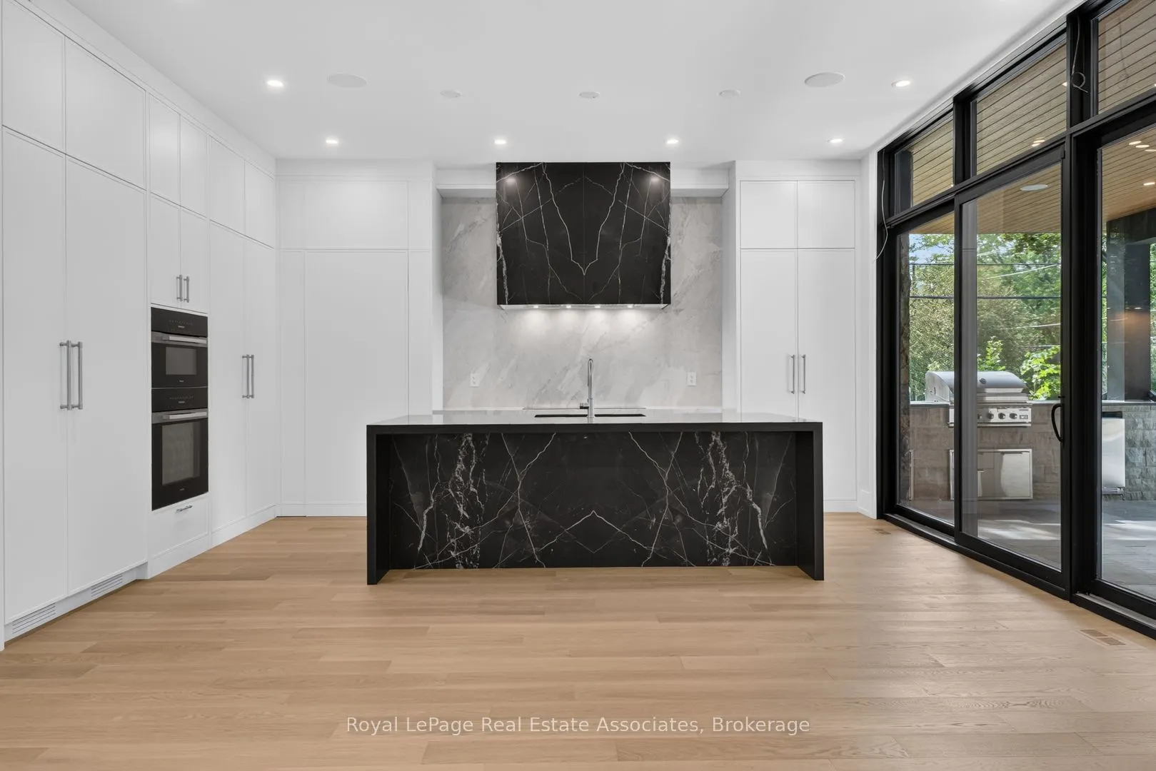 1270 Birchview Drive