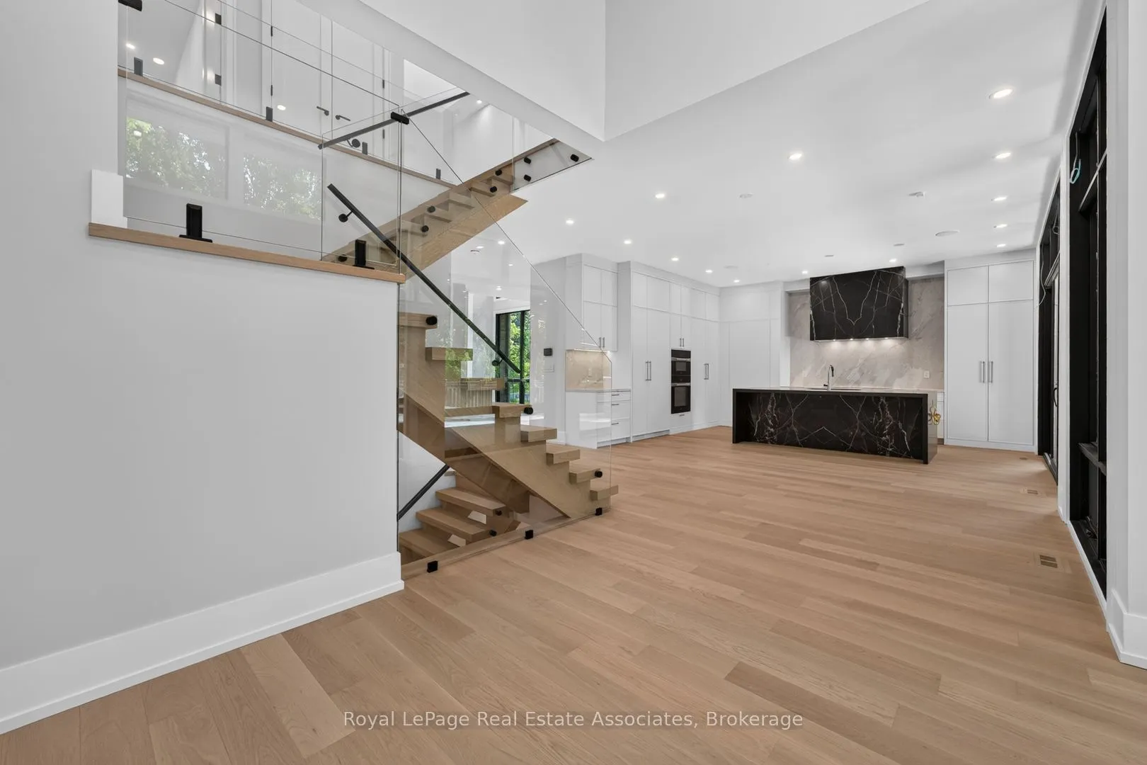 1270 Birchview Drive