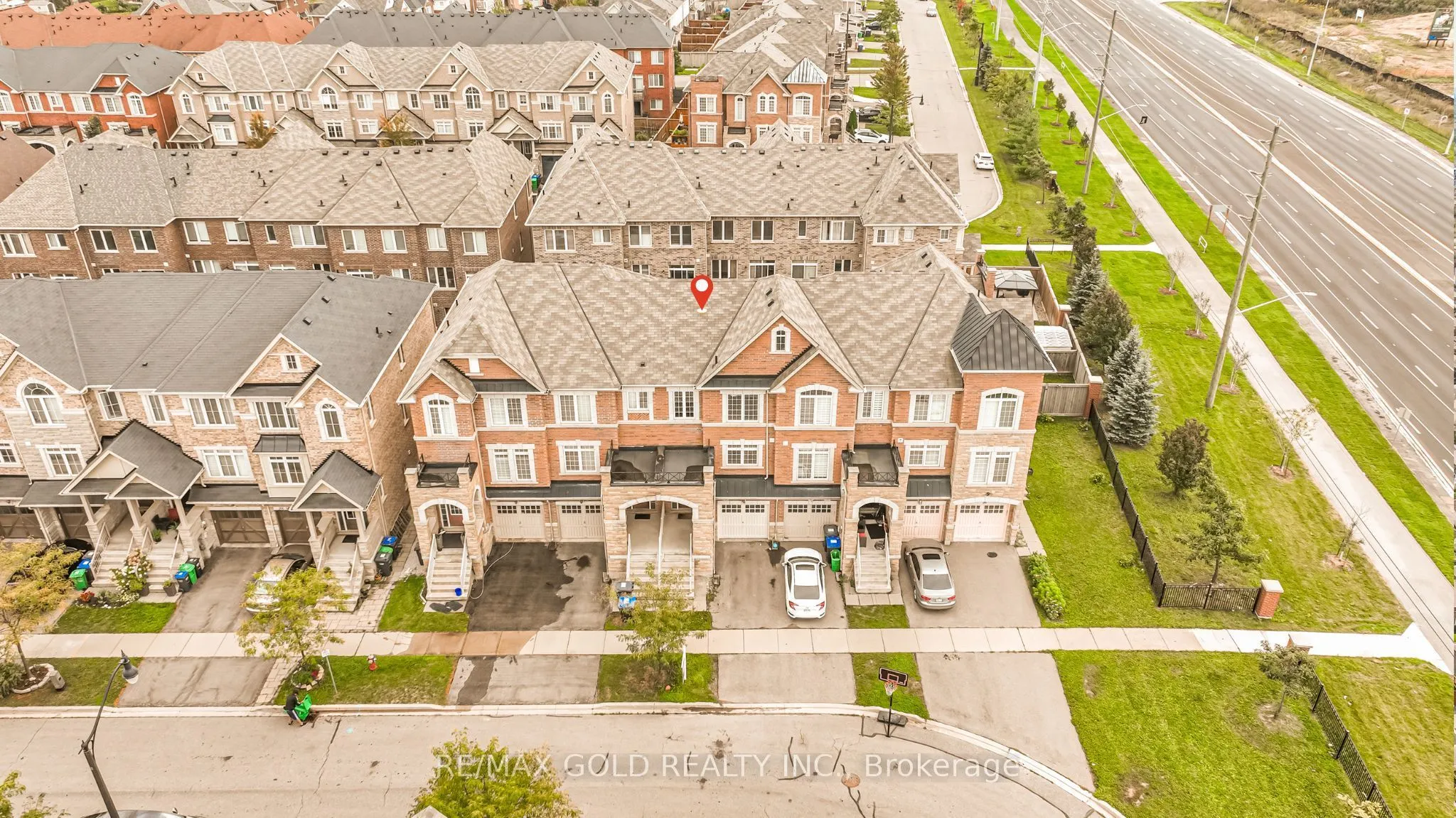 32 Rockman Crescent