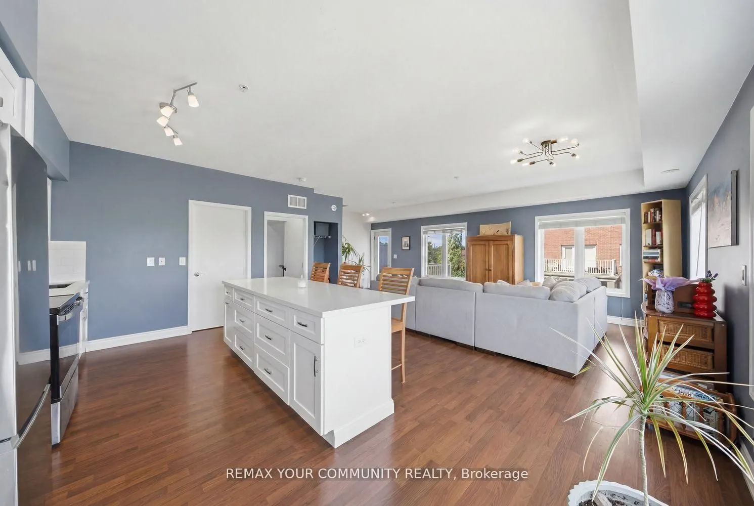 35 Richgrove Drive ##204